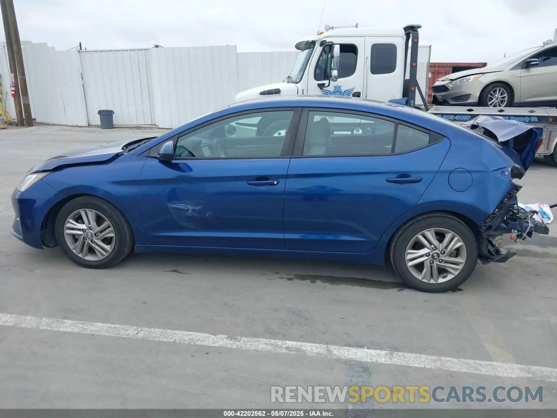 15 Photograph of a damaged car 5NPD84LF9KH436109 HYUNDAI ELANTRA 2019
