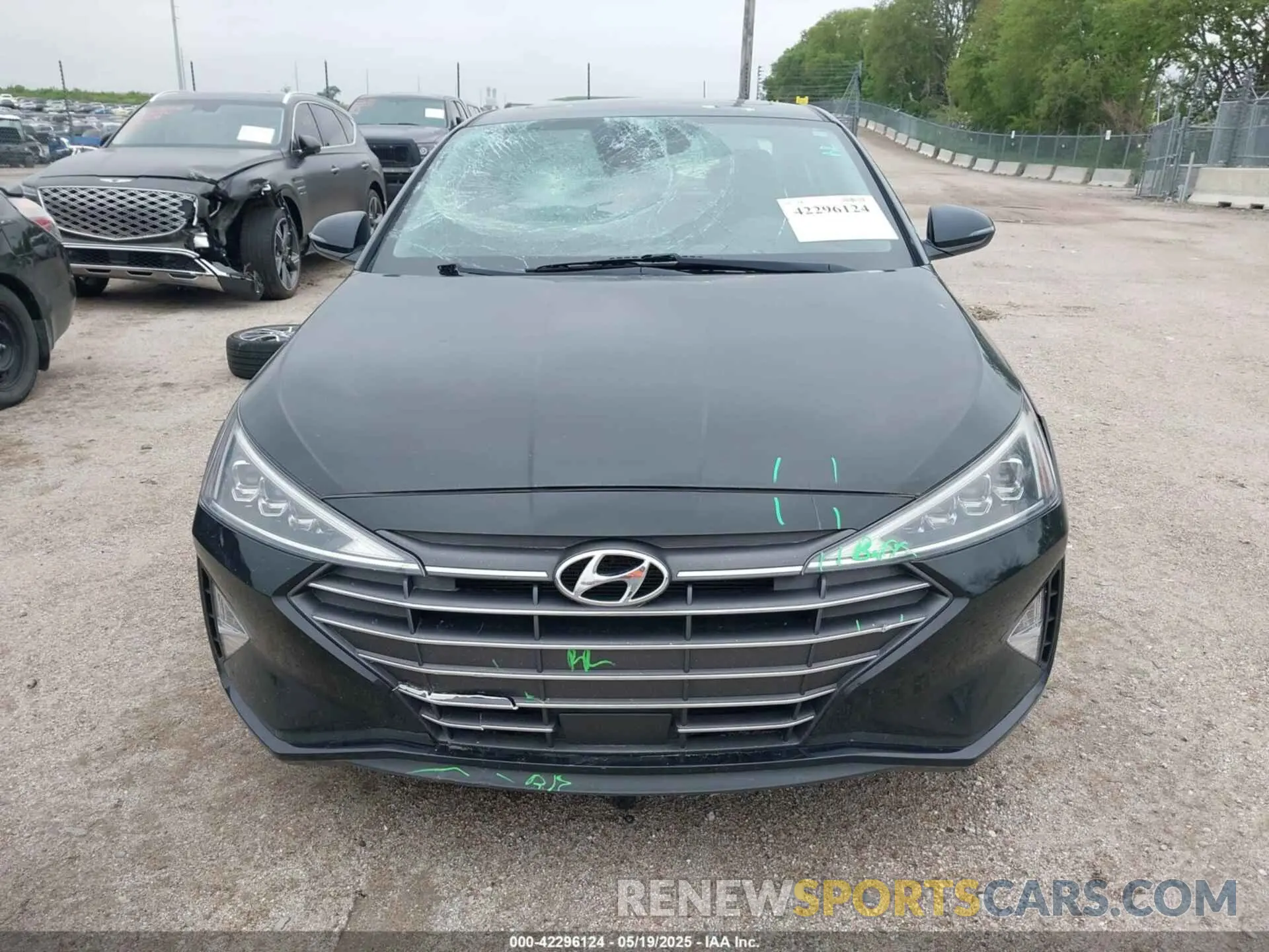 13 Photograph of a damaged car 5NPD84LF9KH449720 HYUNDAI ELANTRA 2019
