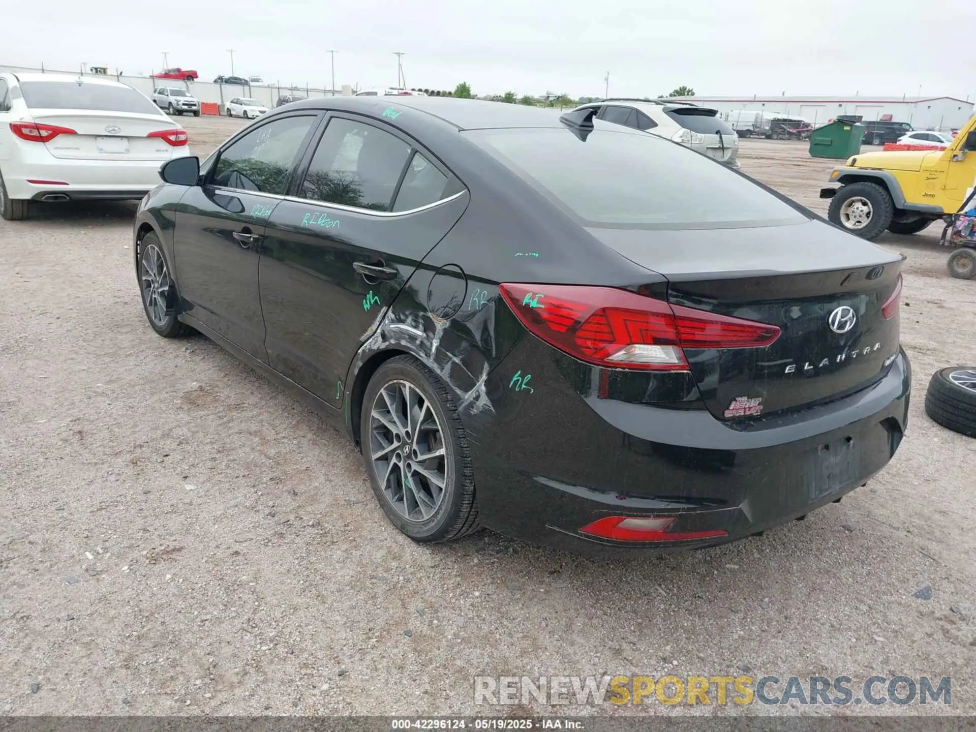 3 Photograph of a damaged car 5NPD84LF9KH449720 HYUNDAI ELANTRA 2019