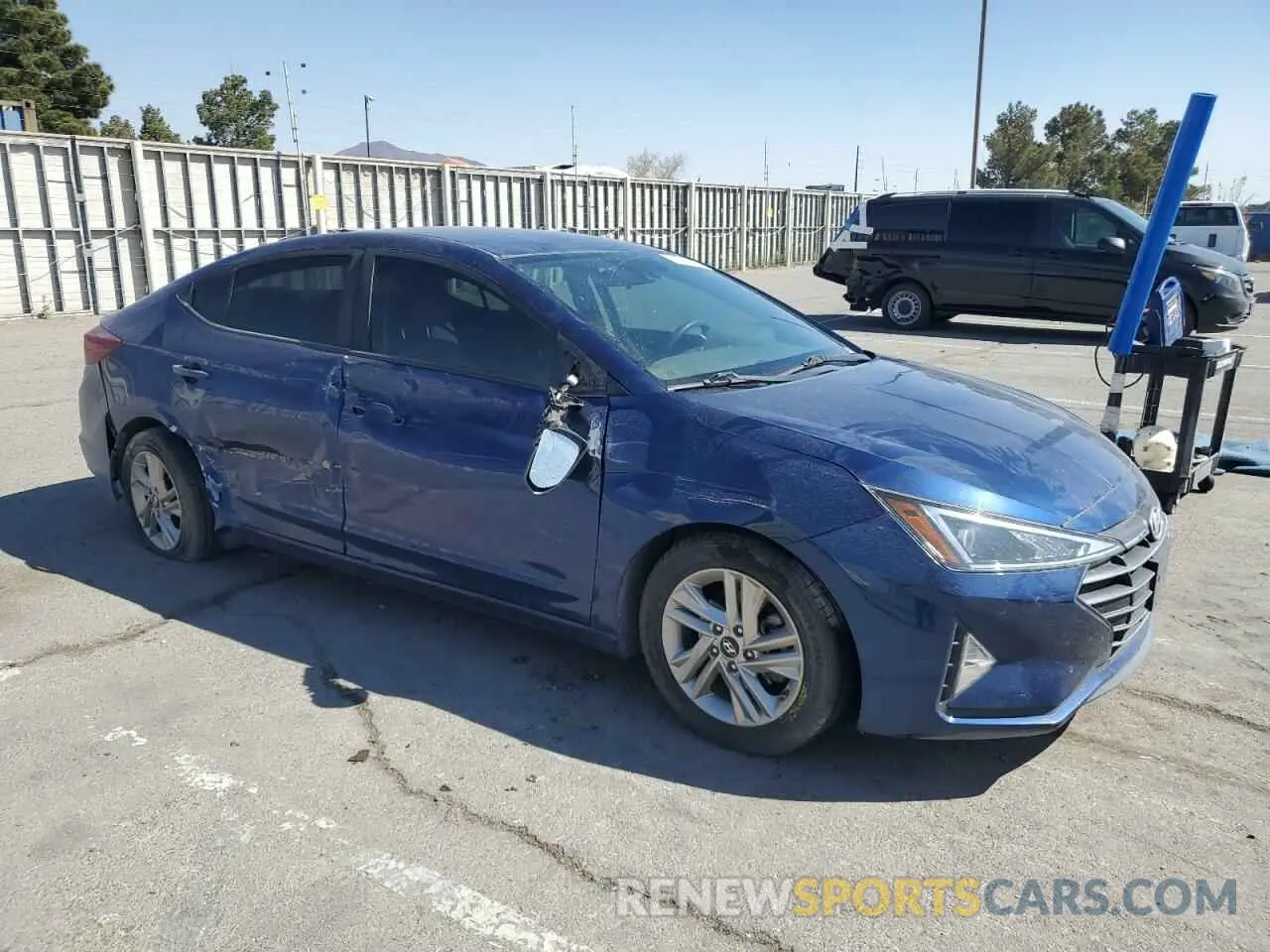 4 Photograph of a damaged car 5NPD84LF9KH469143 HYUNDAI ELANTRA 2019