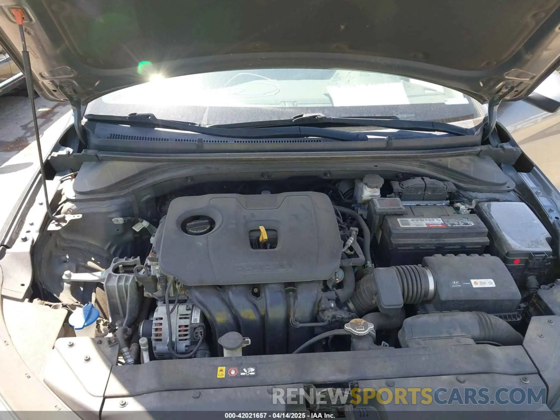10 Photograph of a damaged car 5NPD84LF9KH471782 HYUNDAI ELANTRA 2019