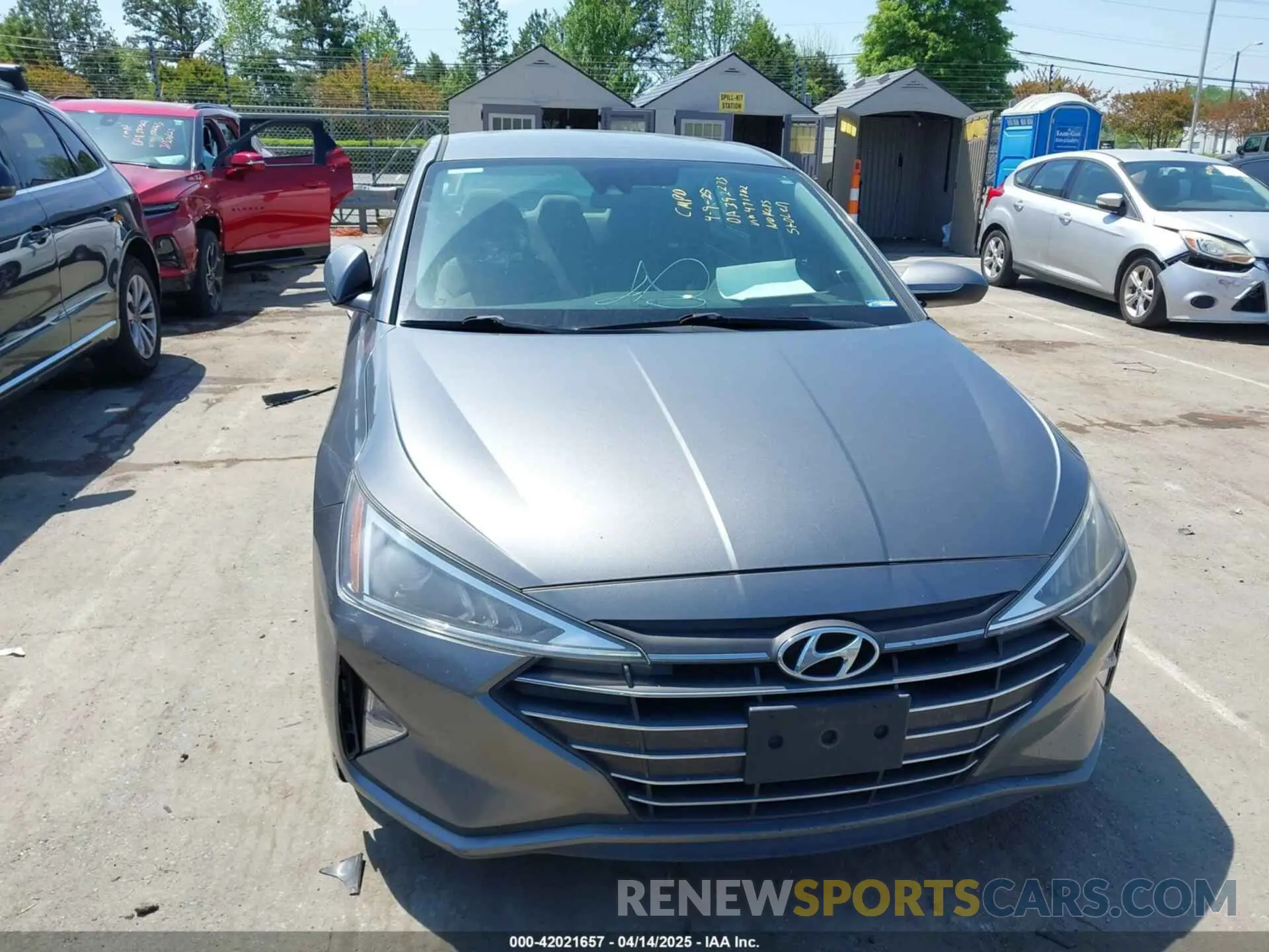 12 Photograph of a damaged car 5NPD84LF9KH471782 HYUNDAI ELANTRA 2019