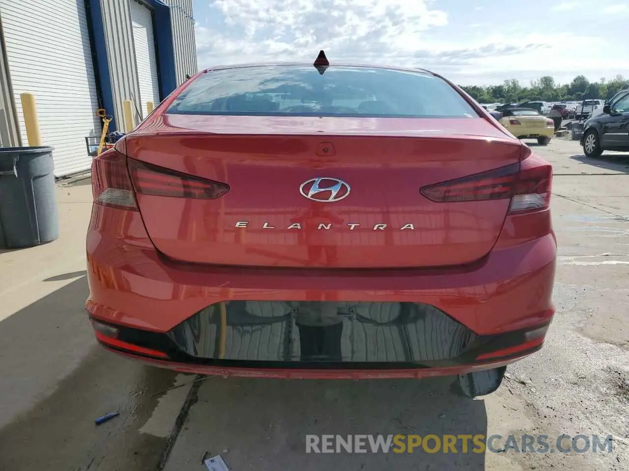 6 Photograph of a damaged car 5NPD84LF9KH476111 HYUNDAI ELANTRA 2019