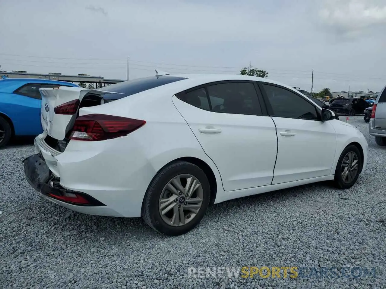3 Photograph of a damaged car 5NPD84LF9KH489053 HYUNDAI ELANTRA 2019