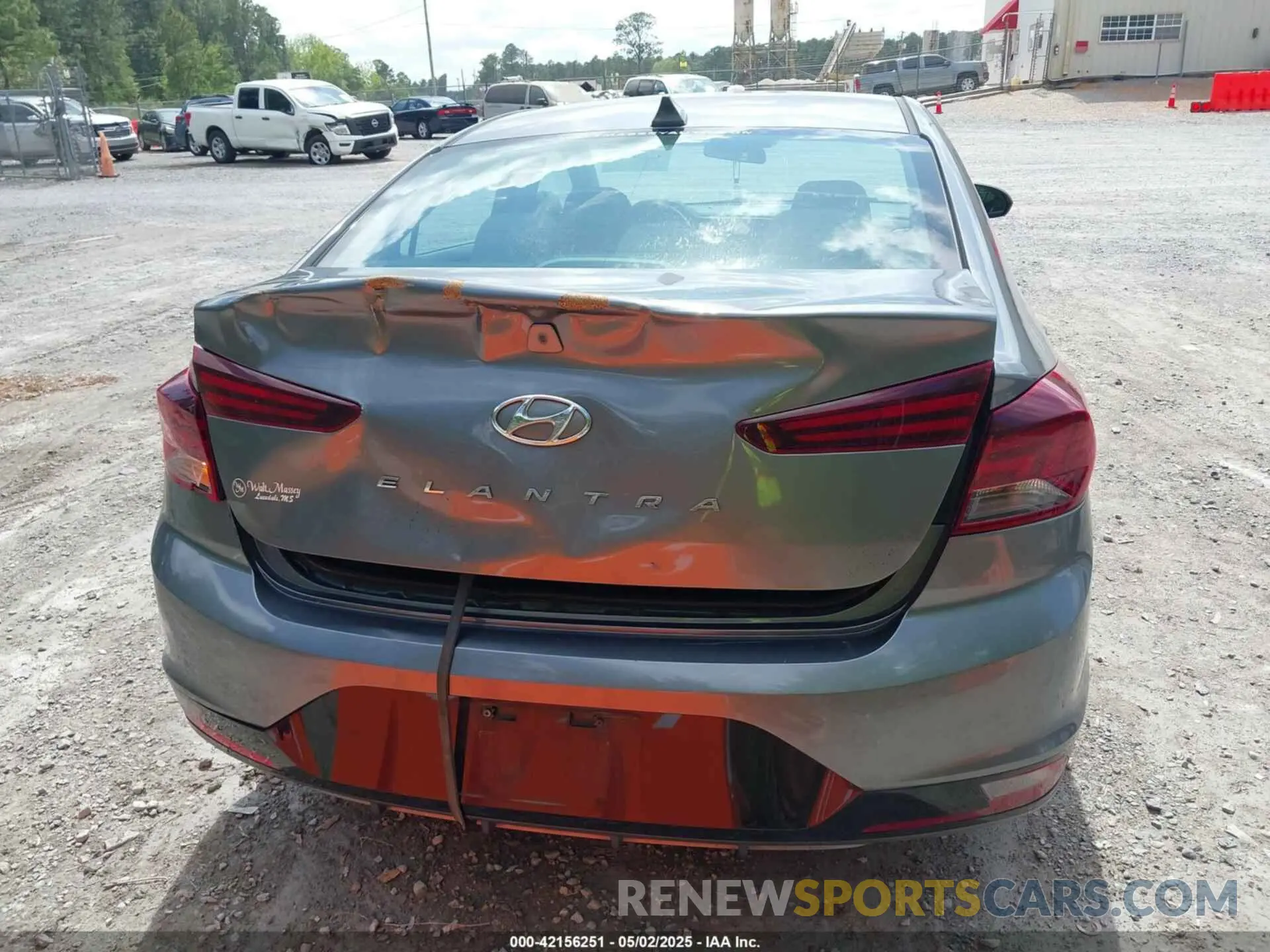 16 Photograph of a damaged car 5NPD84LFXKH403877 HYUNDAI ELANTRA 2019