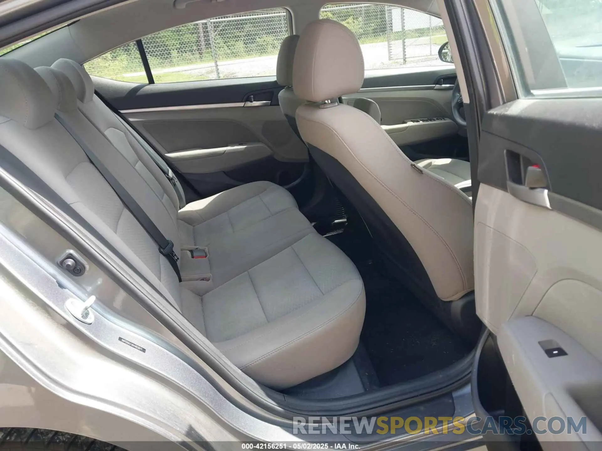 8 Photograph of a damaged car 5NPD84LFXKH403877 HYUNDAI ELANTRA 2019