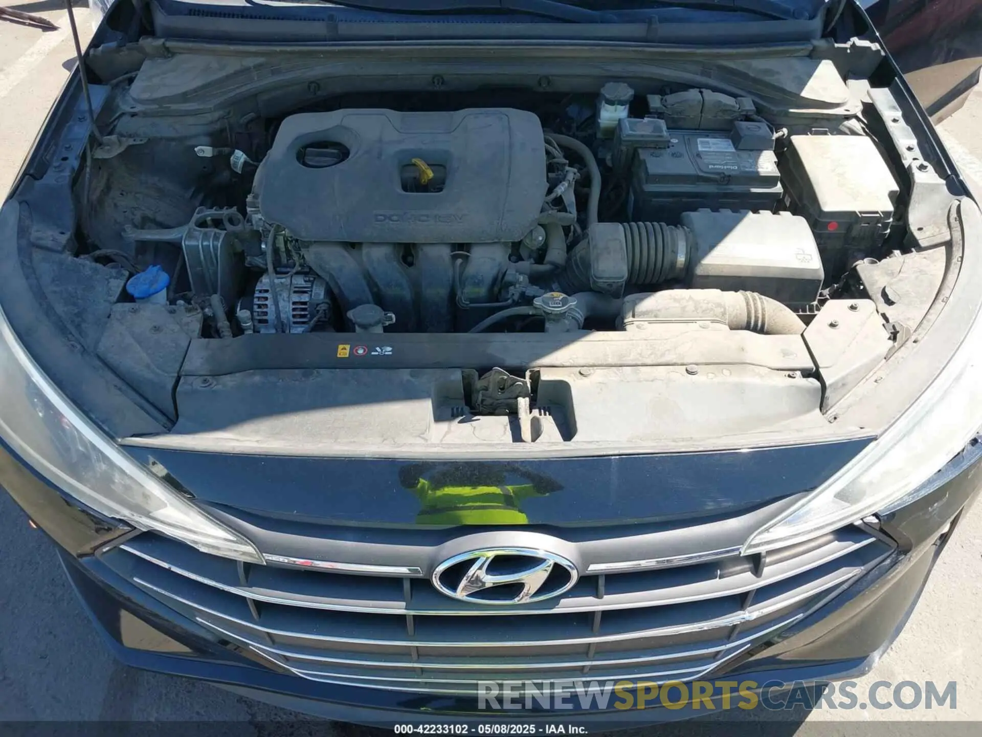 10 Photograph of a damaged car 5NPD84LFXKH411493 HYUNDAI ELANTRA 2019
