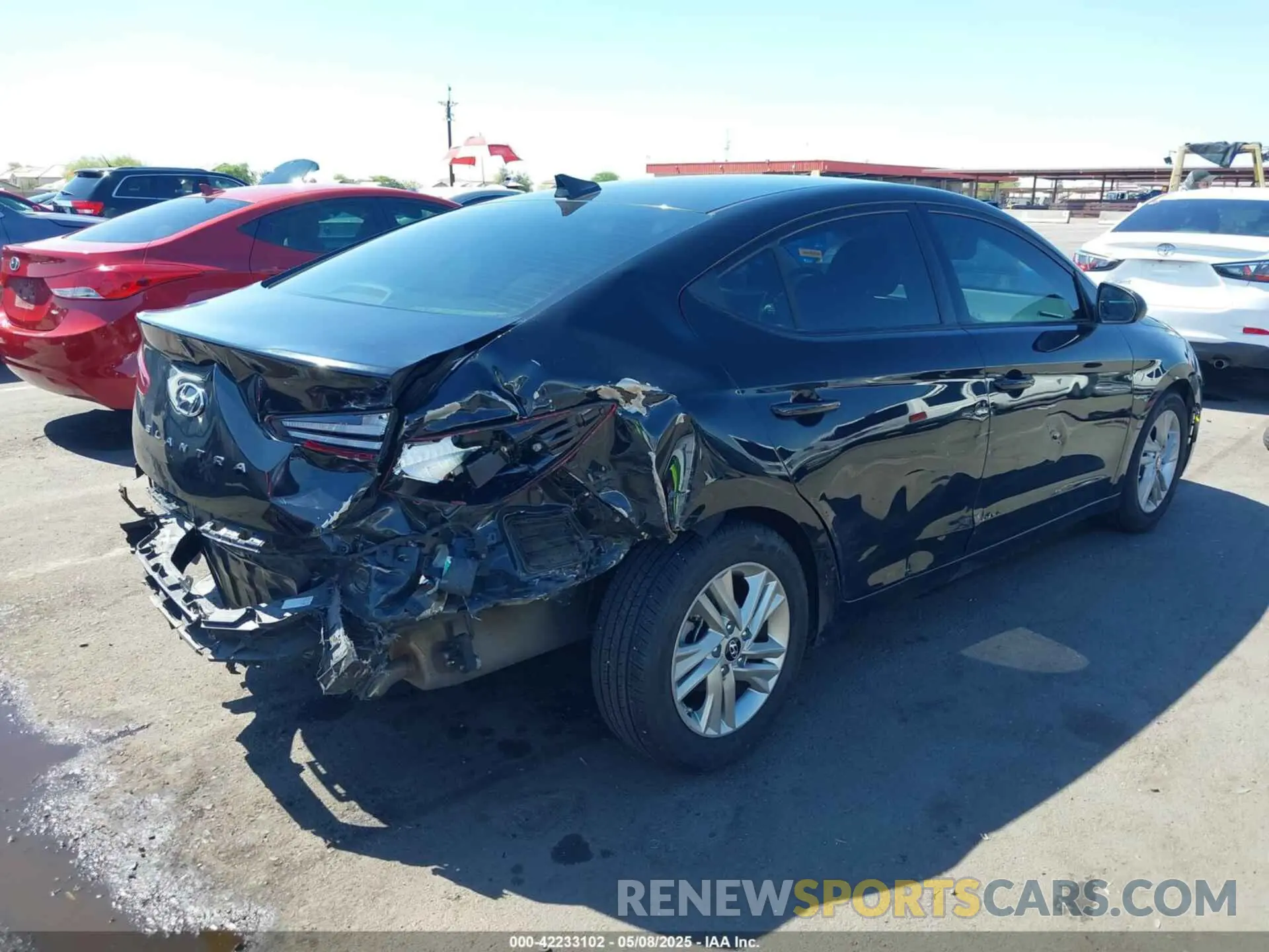 4 Photograph of a damaged car 5NPD84LFXKH411493 HYUNDAI ELANTRA 2019