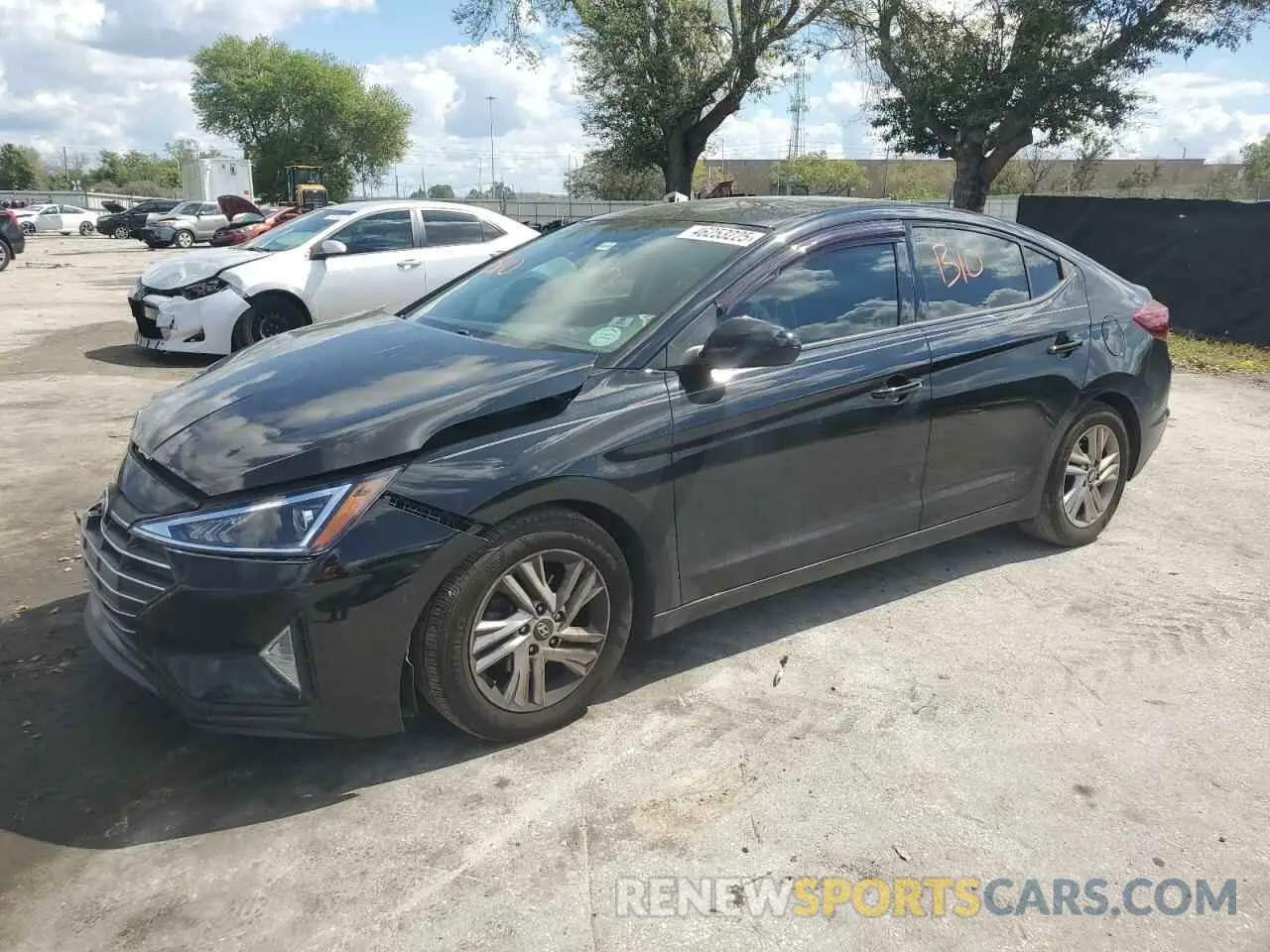 1 Photograph of a damaged car 5NPD84LFXKH428049 HYUNDAI ELANTRA 2019
