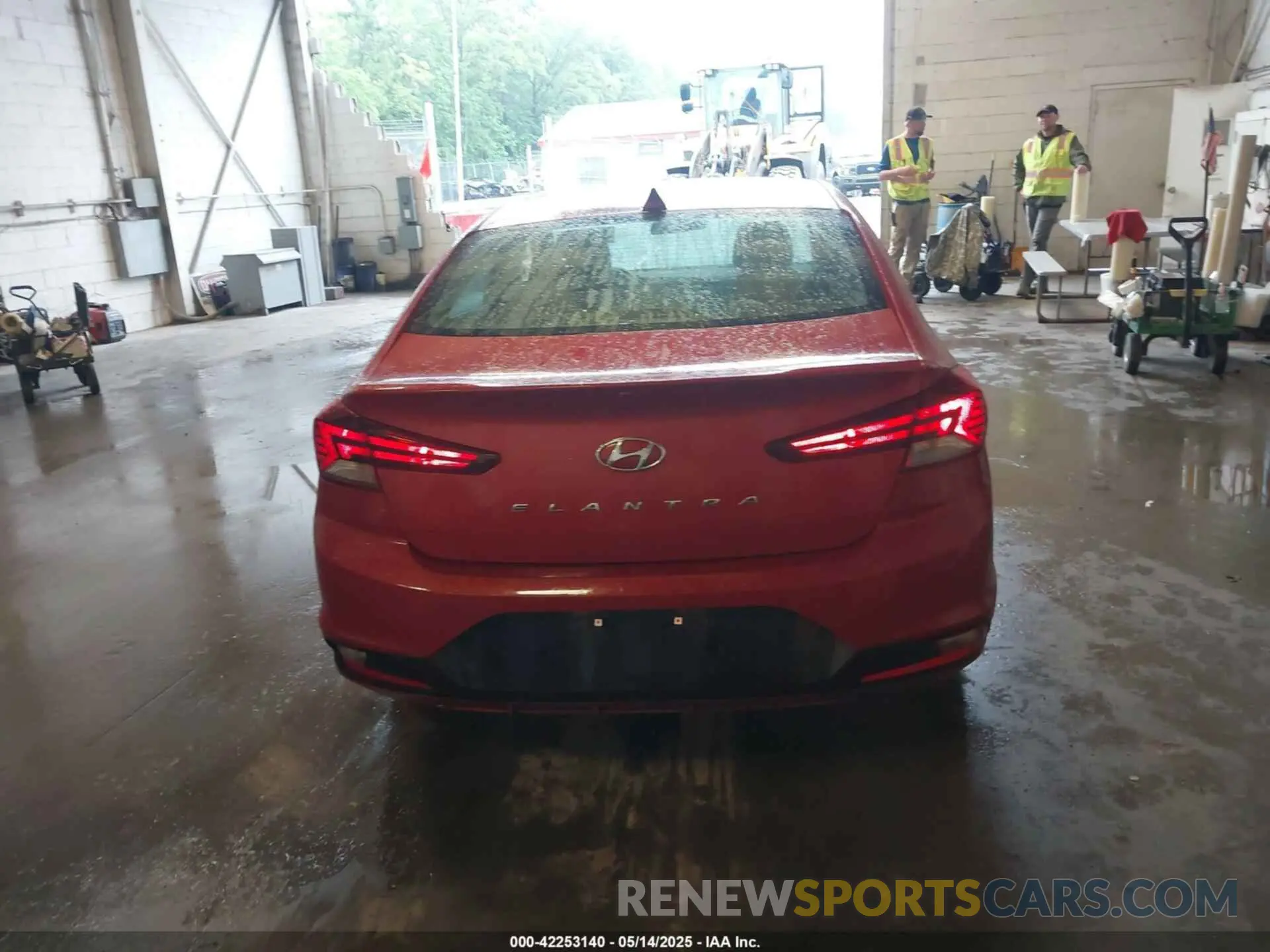16 Photograph of a damaged car 5NPD84LFXKH428097 HYUNDAI ELANTRA 2019