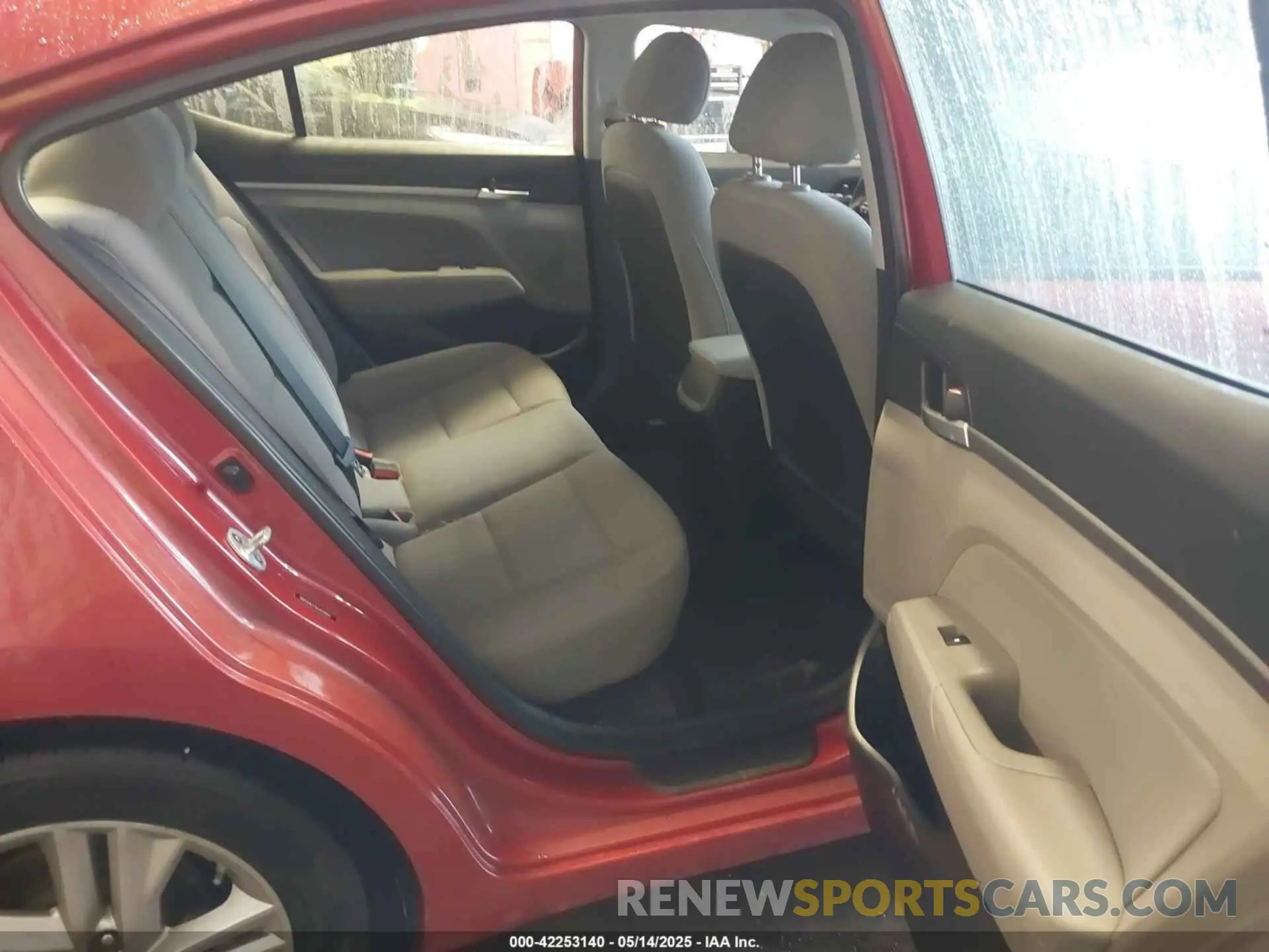 8 Photograph of a damaged car 5NPD84LFXKH428097 HYUNDAI ELANTRA 2019