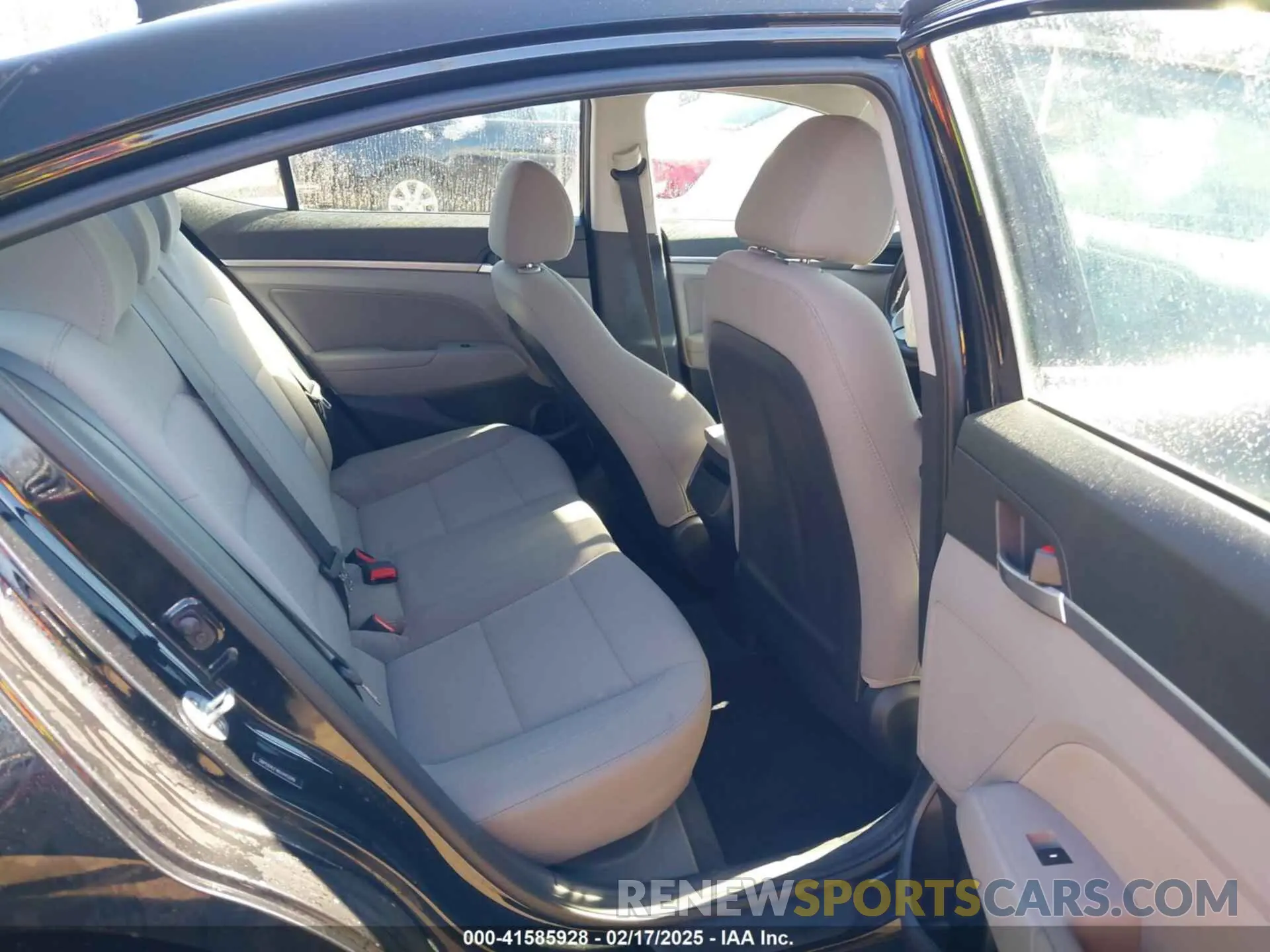 8 Photograph of a damaged car 5NPD84LFXKH445949 HYUNDAI ELANTRA 2019