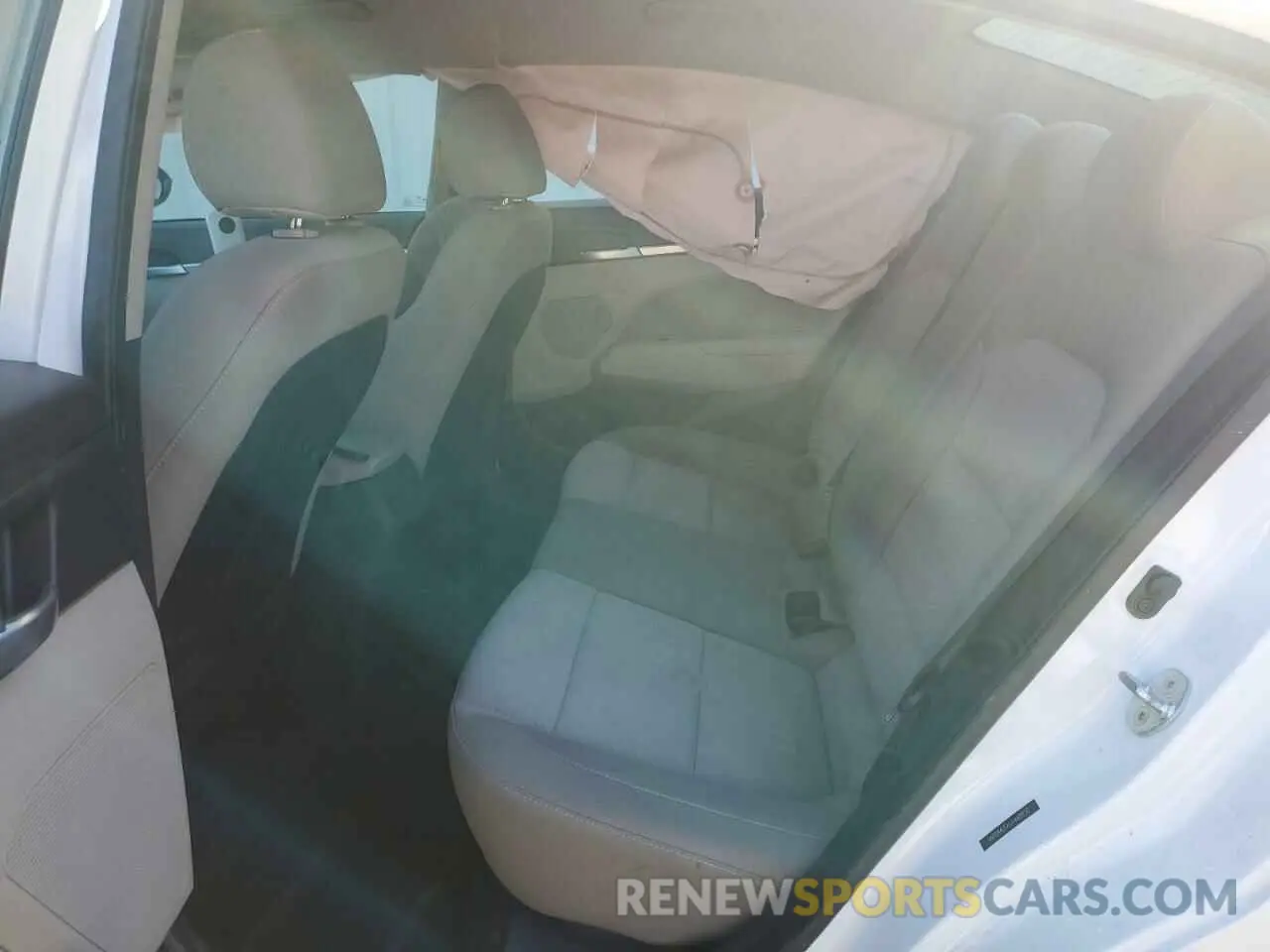 10 Photograph of a damaged car 5NPD84LFXKH448950 HYUNDAI ELANTRA 2019