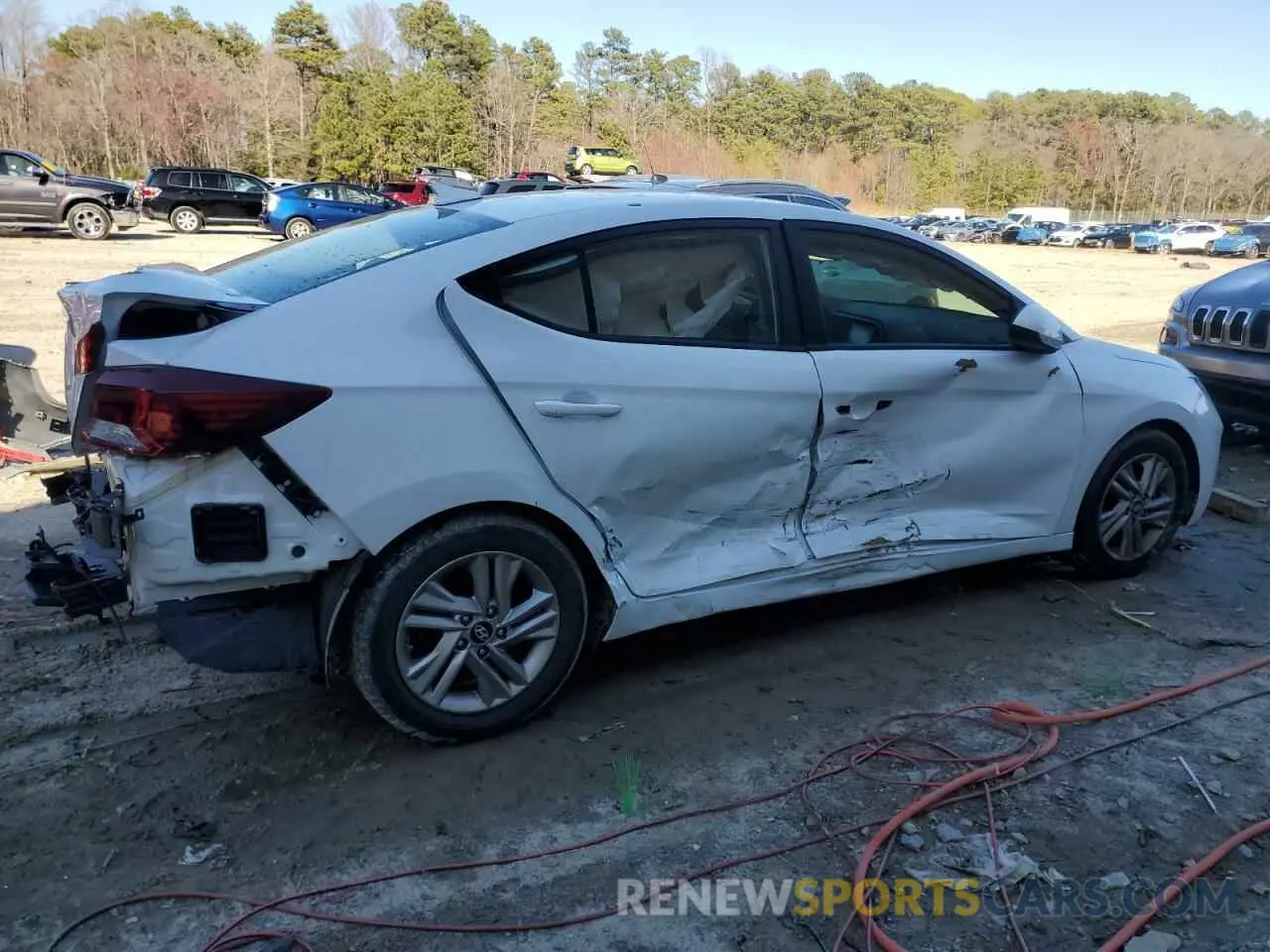 3 Photograph of a damaged car 5NPD84LFXKH448950 HYUNDAI ELANTRA 2019