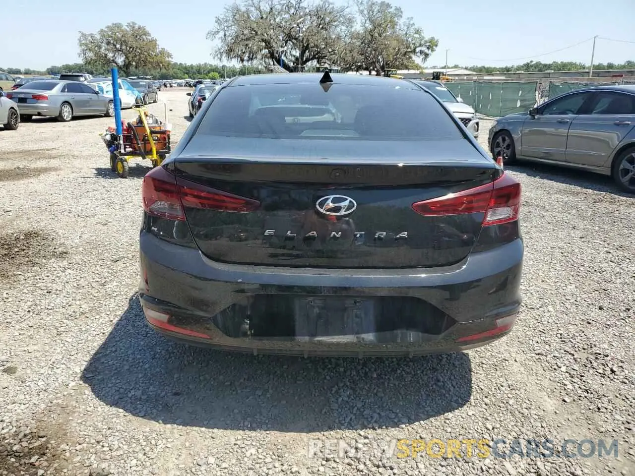 6 Photograph of a damaged car 5NPD84LFXKH464954 HYUNDAI ELANTRA 2019