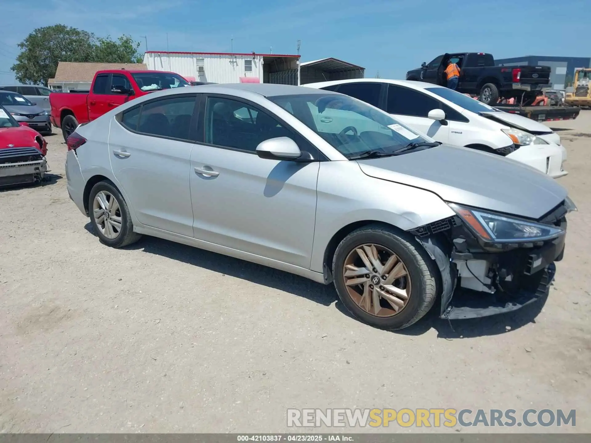 1 Photograph of a damaged car 5NPD84LFXKH466932 HYUNDAI ELANTRA 2019