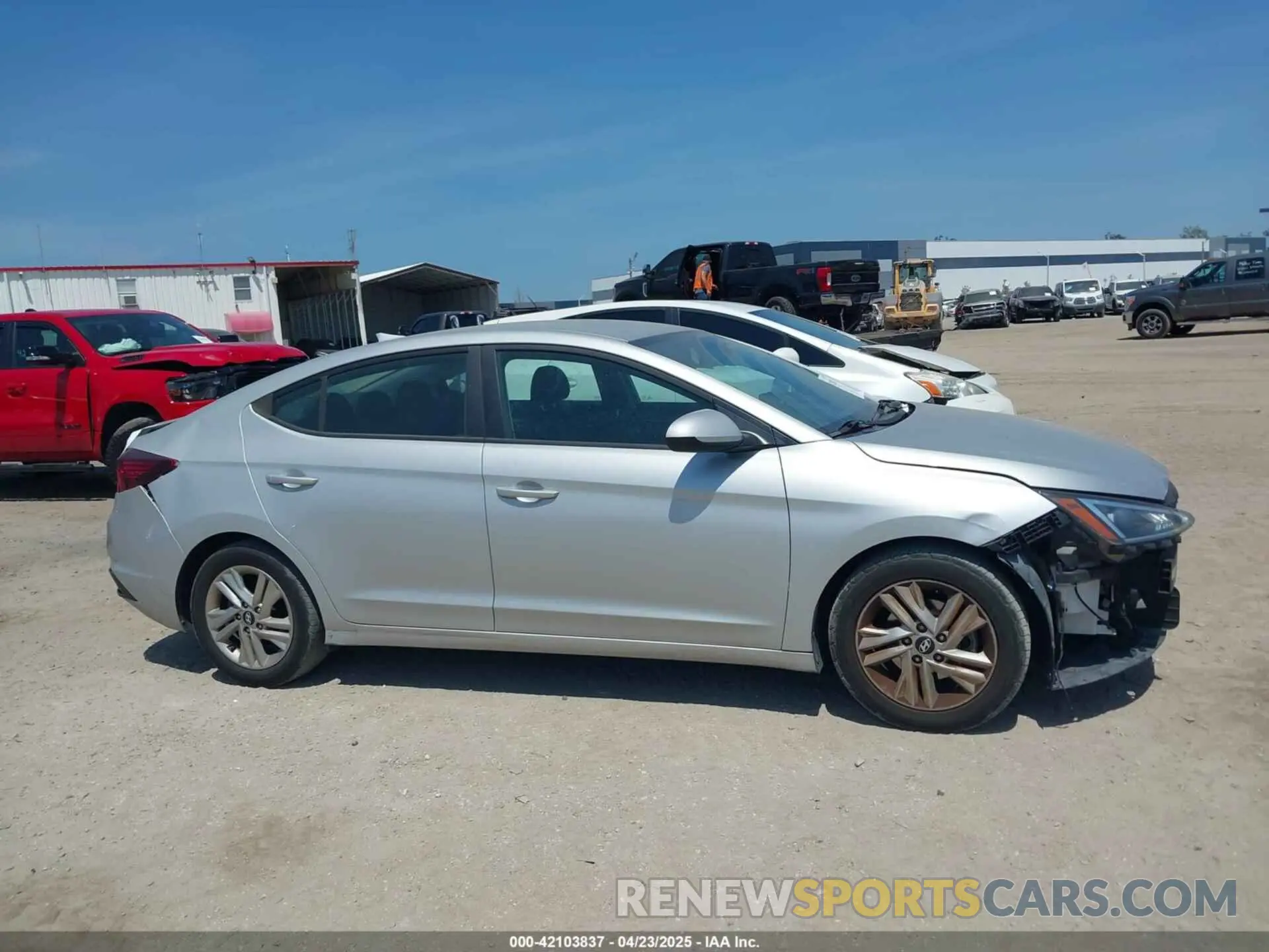 13 Photograph of a damaged car 5NPD84LFXKH466932 HYUNDAI ELANTRA 2019