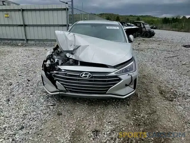 11 Photograph of a damaged car 5NPD84LFXKH475856 HYUNDAI ELANTRA 2019