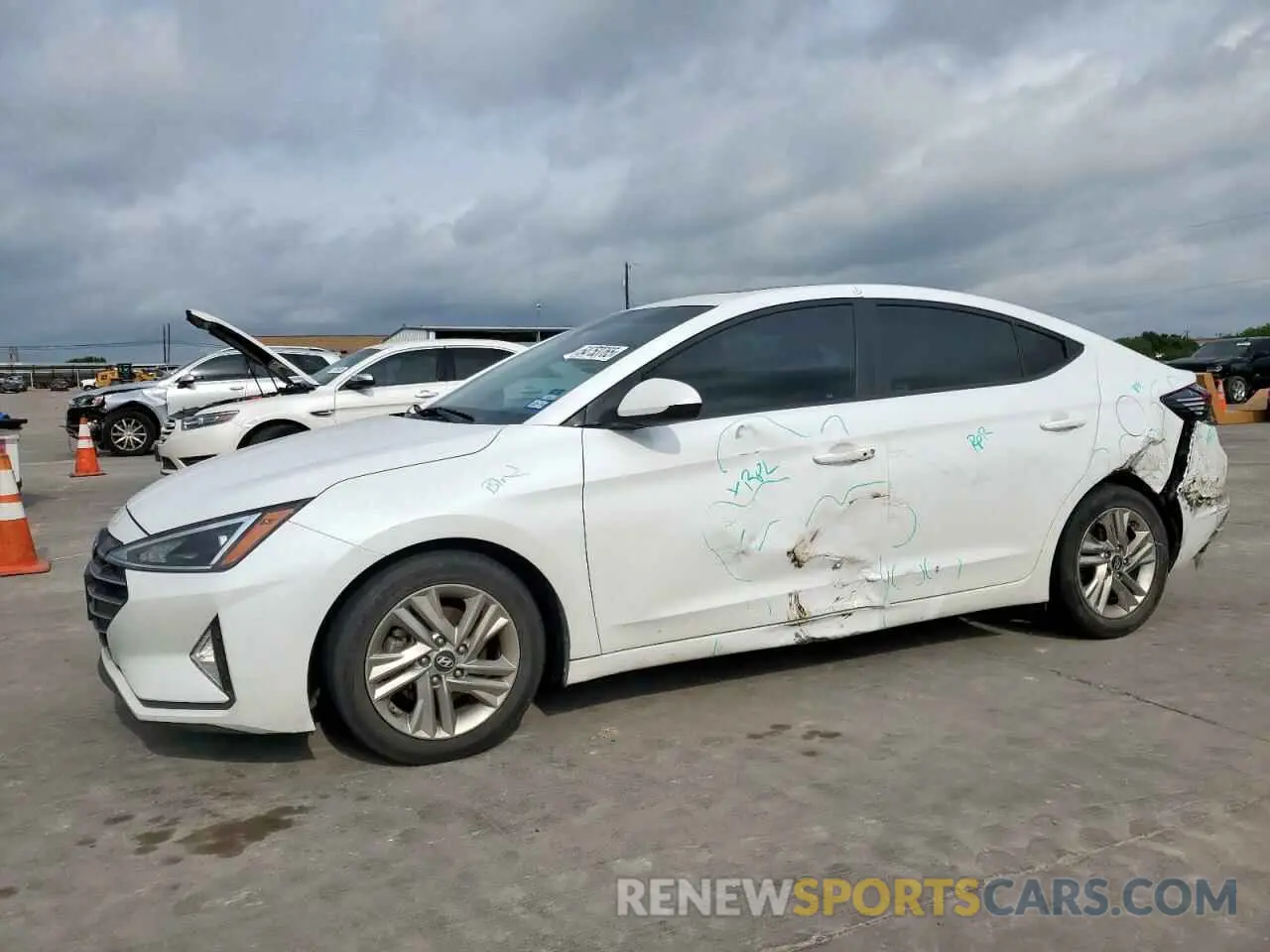 1 Photograph of a damaged car 5NPD84LFXKH478577 HYUNDAI ELANTRA 2019