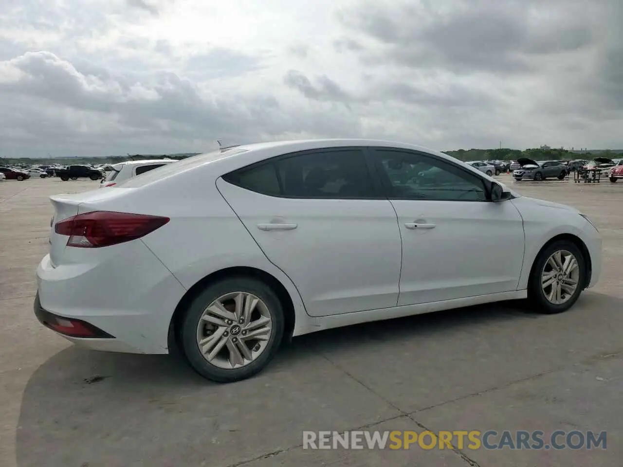3 Photograph of a damaged car 5NPD84LFXKH478577 HYUNDAI ELANTRA 2019