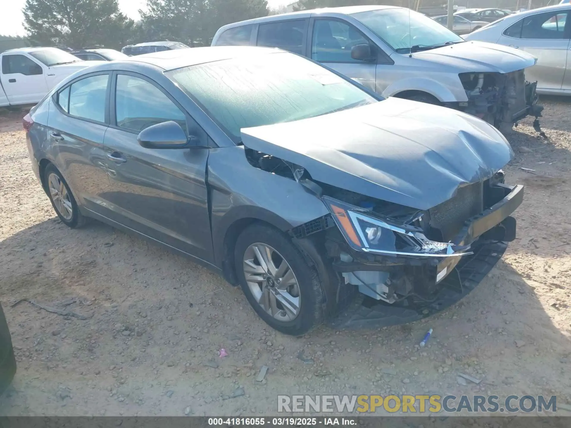 1 Photograph of a damaged car 5NPD84LFXKH492446 HYUNDAI ELANTRA 2019