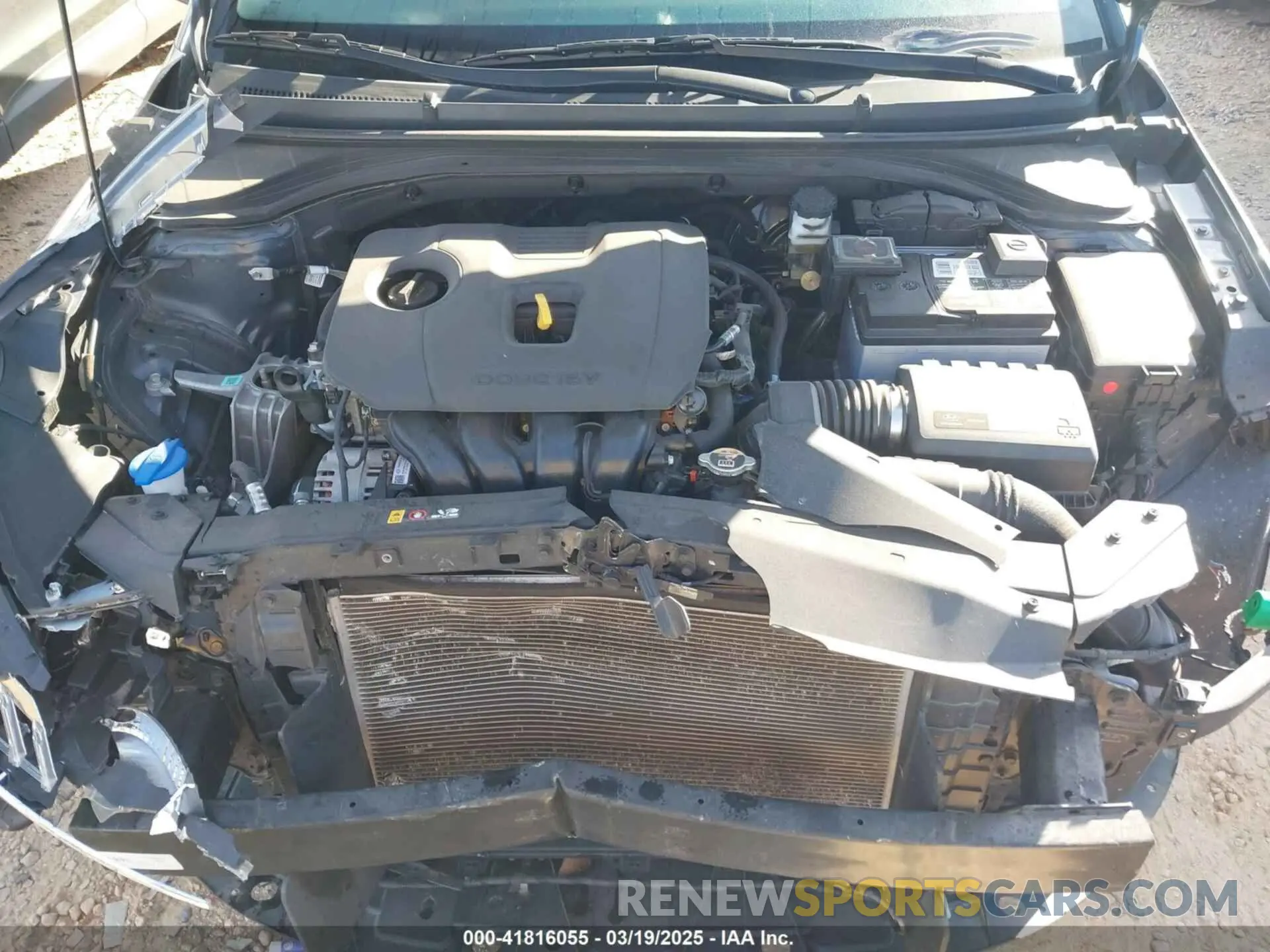 10 Photograph of a damaged car 5NPD84LFXKH492446 HYUNDAI ELANTRA 2019