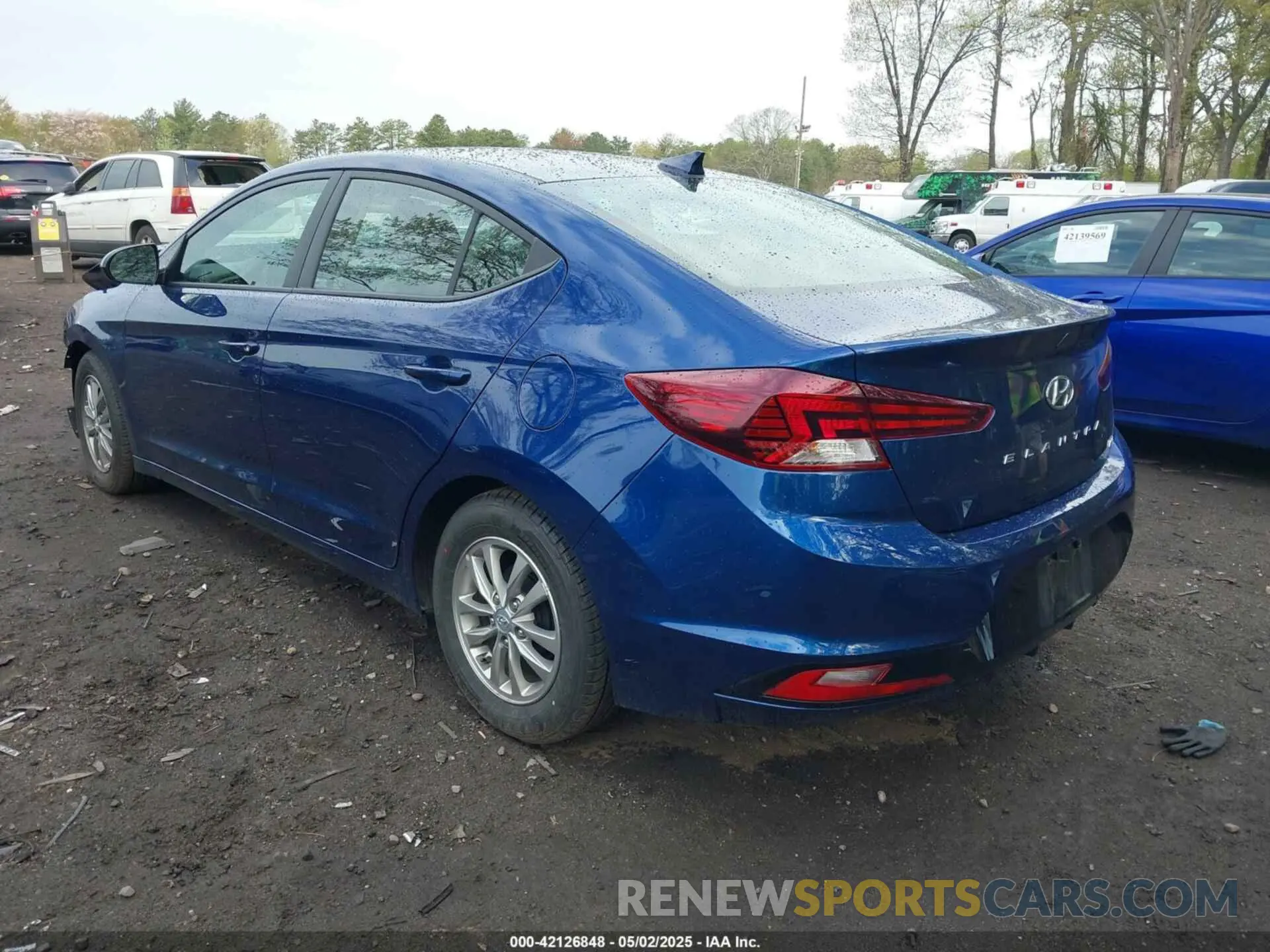 3 Photograph of a damaged car 5NPD94LA3KH417458 HYUNDAI ELANTRA 2019