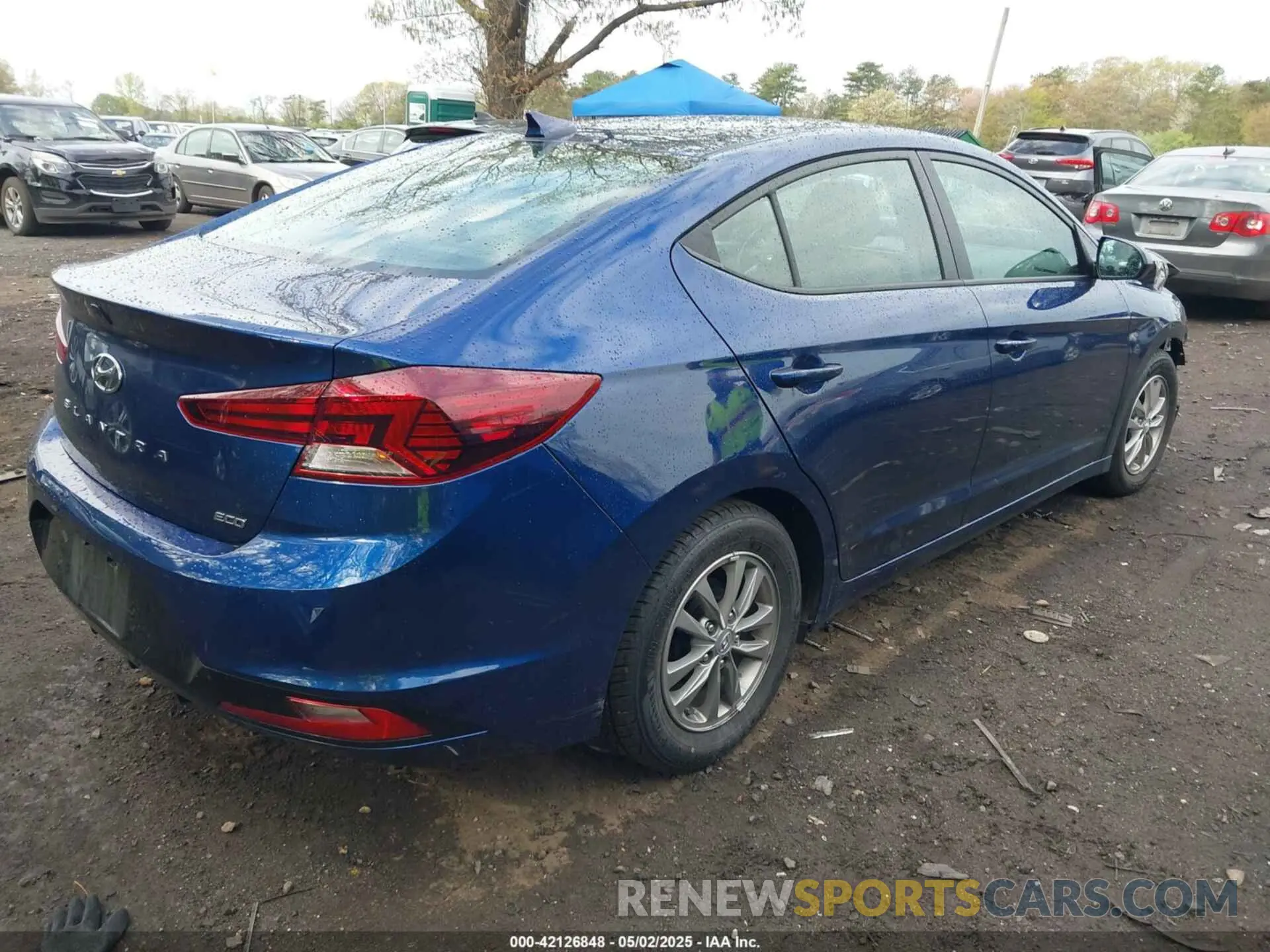 4 Photograph of a damaged car 5NPD94LA3KH417458 HYUNDAI ELANTRA 2019