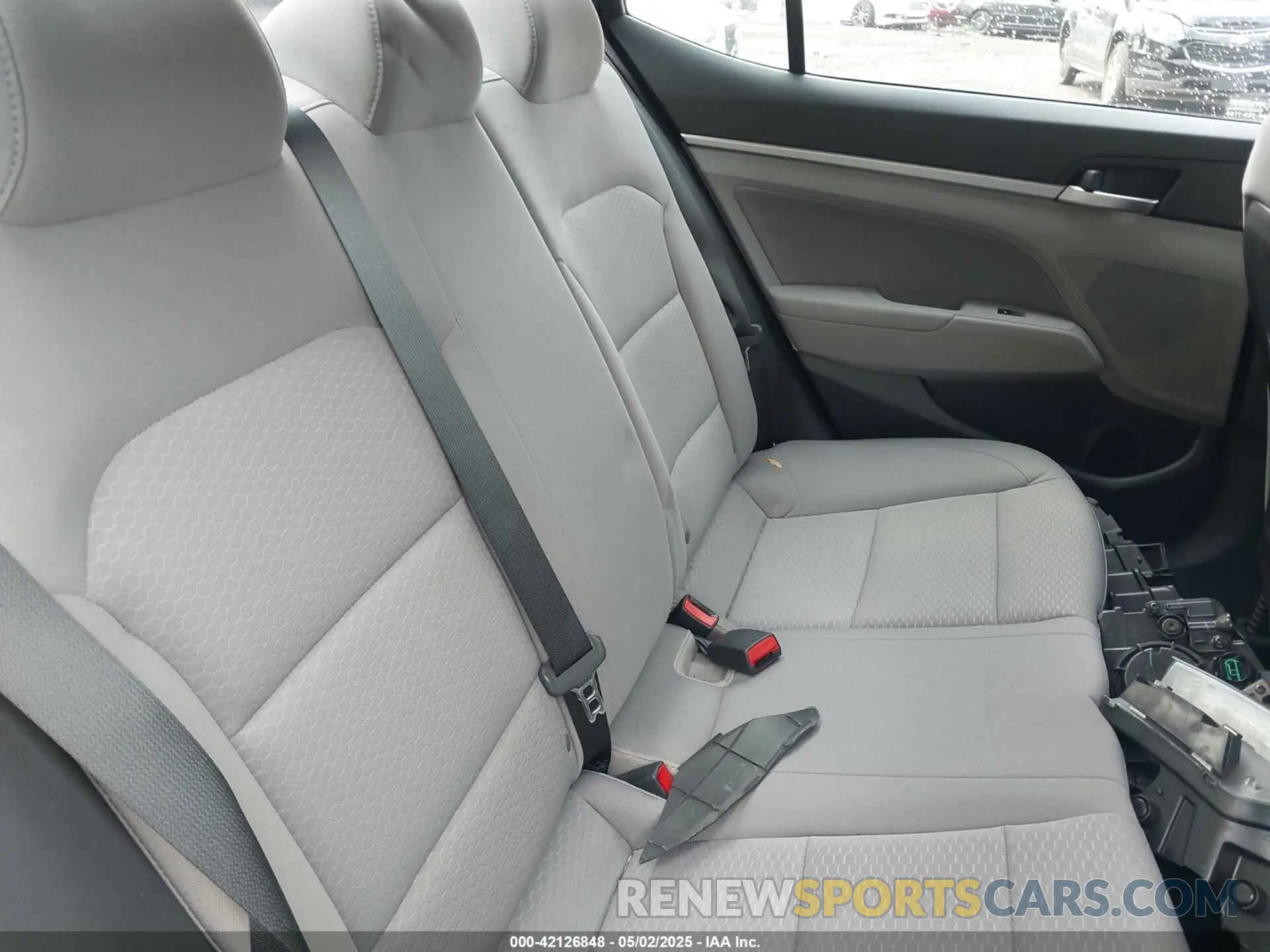 8 Photograph of a damaged car 5NPD94LA3KH417458 HYUNDAI ELANTRA 2019