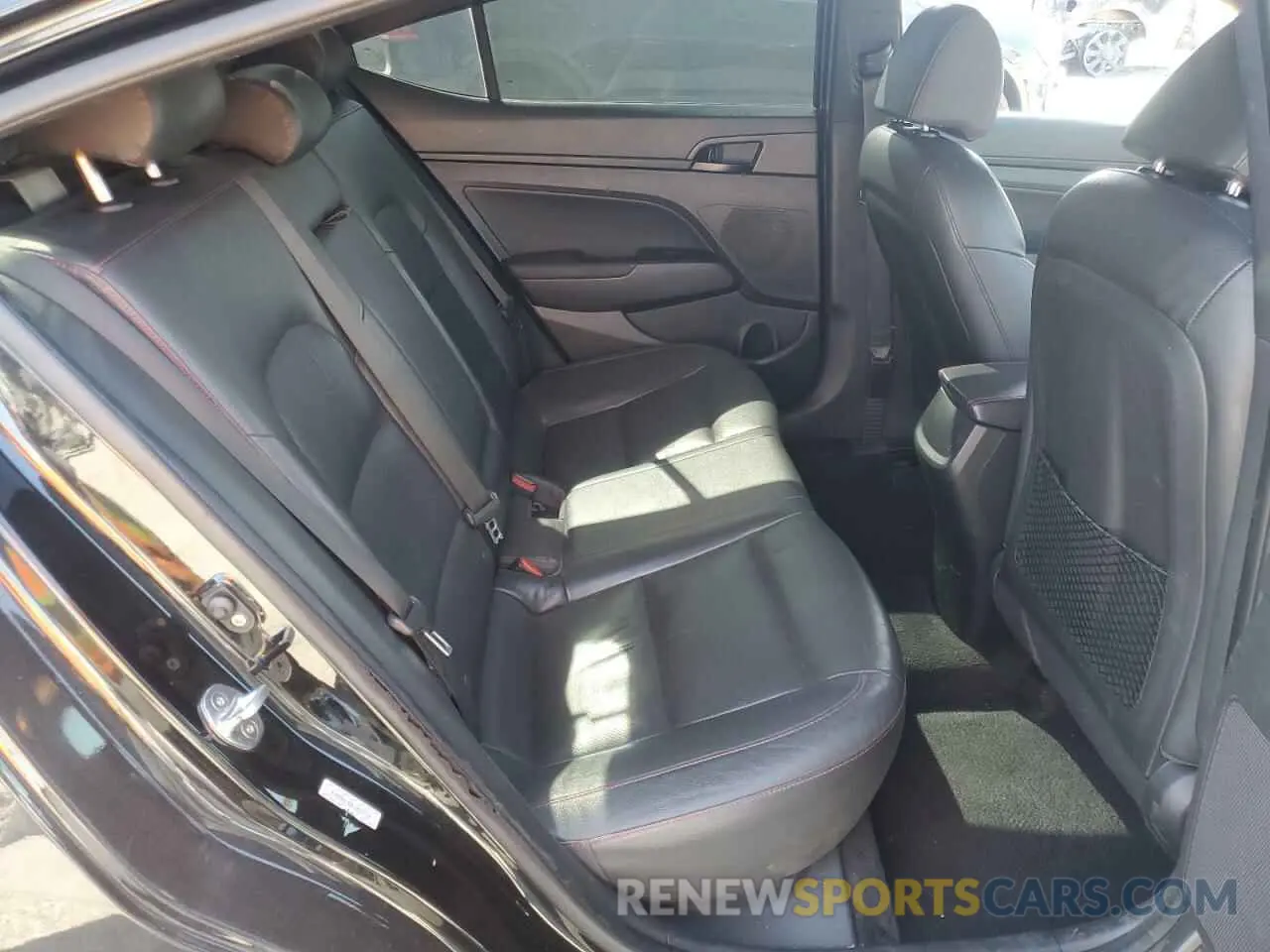 10 Photograph of a damaged car KMHD04LB0KU815716 HYUNDAI ELANTRA 2019