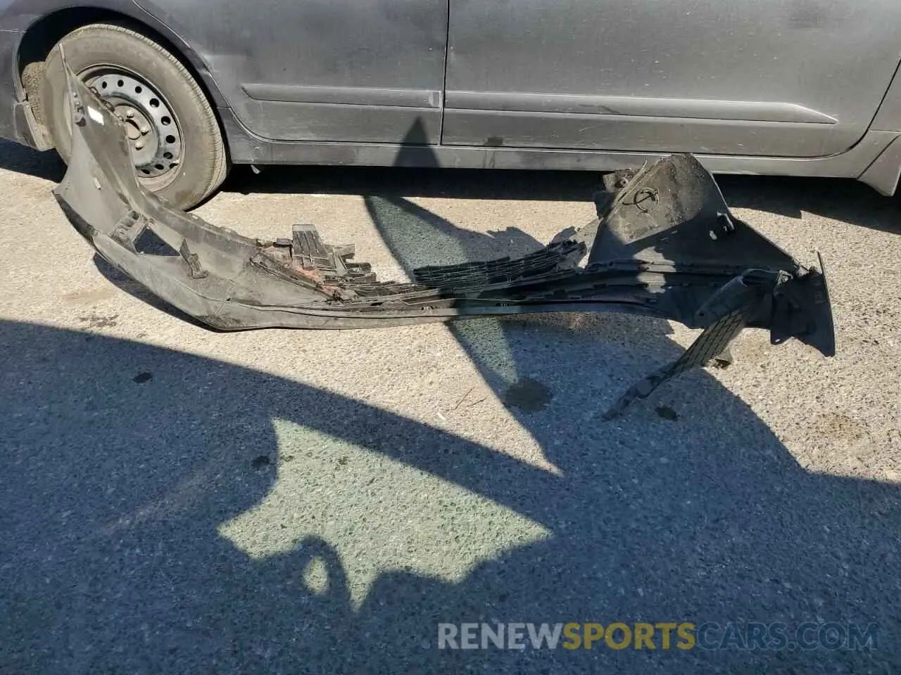 12 Photograph of a damaged car KMHD04LB6KU816238 HYUNDAI ELANTRA 2019