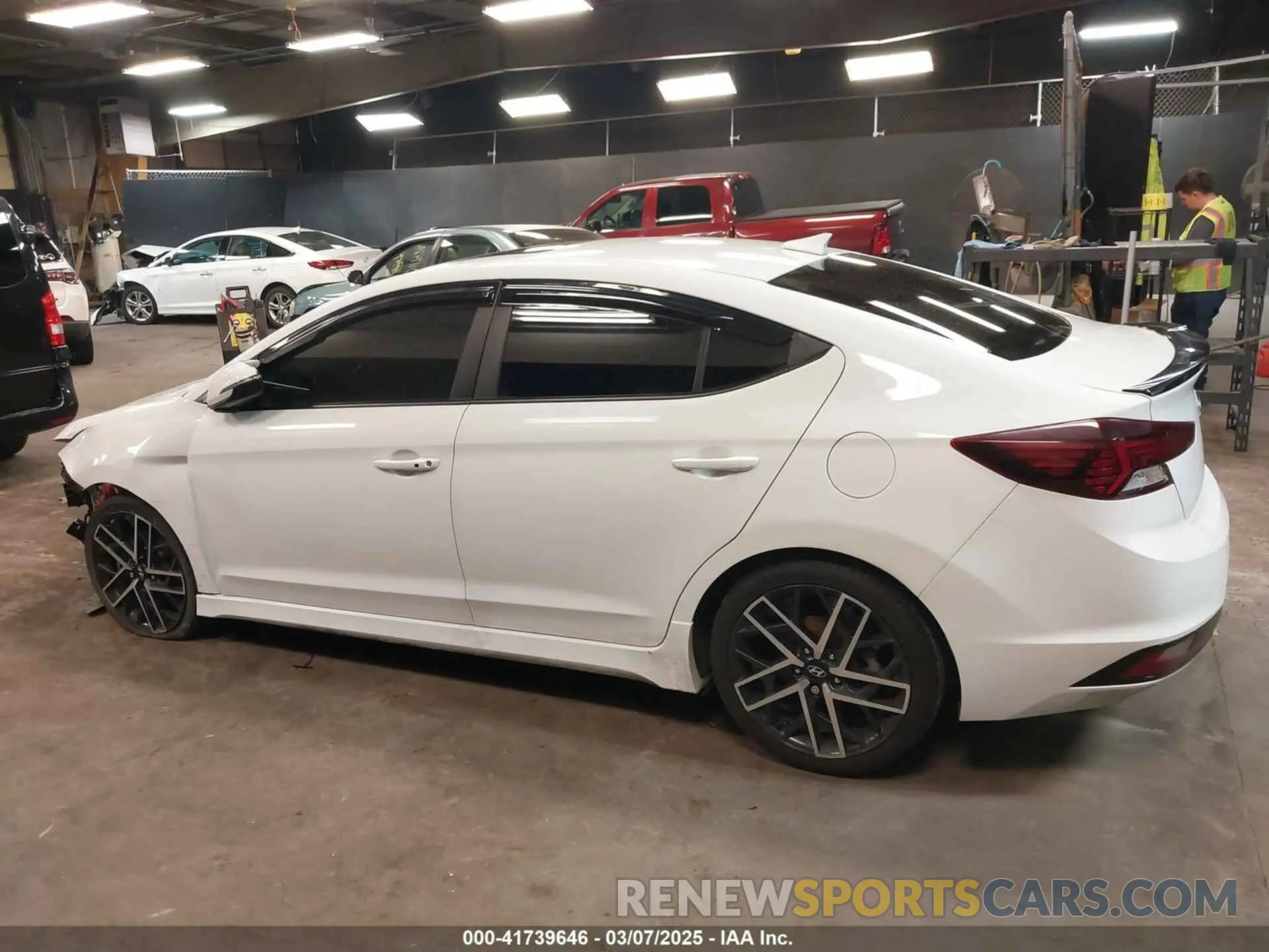 15 Photograph of a damaged car KMHD04LB6KU819530 HYUNDAI ELANTRA 2019
