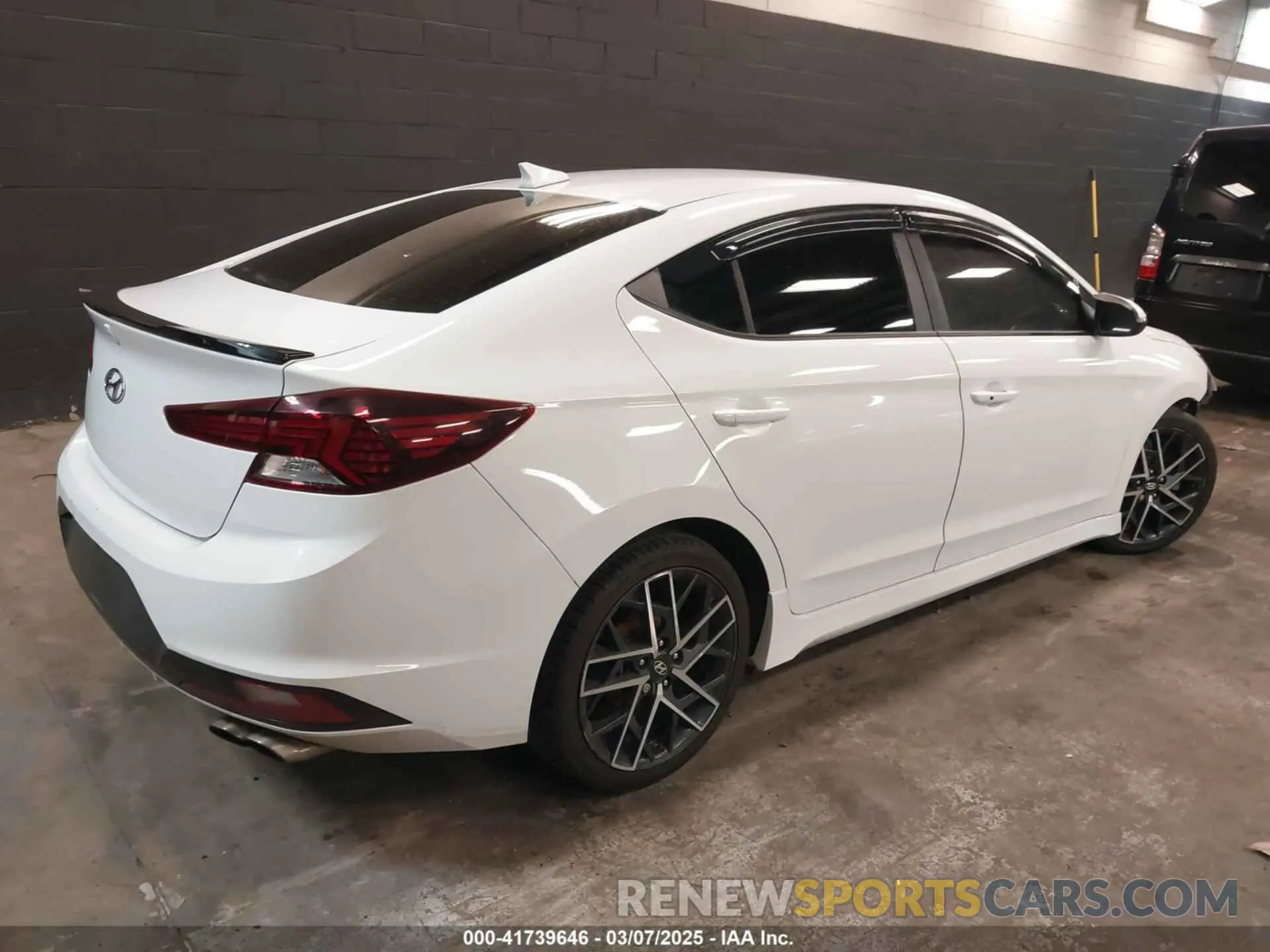 4 Photograph of a damaged car KMHD04LB6KU819530 HYUNDAI ELANTRA 2019