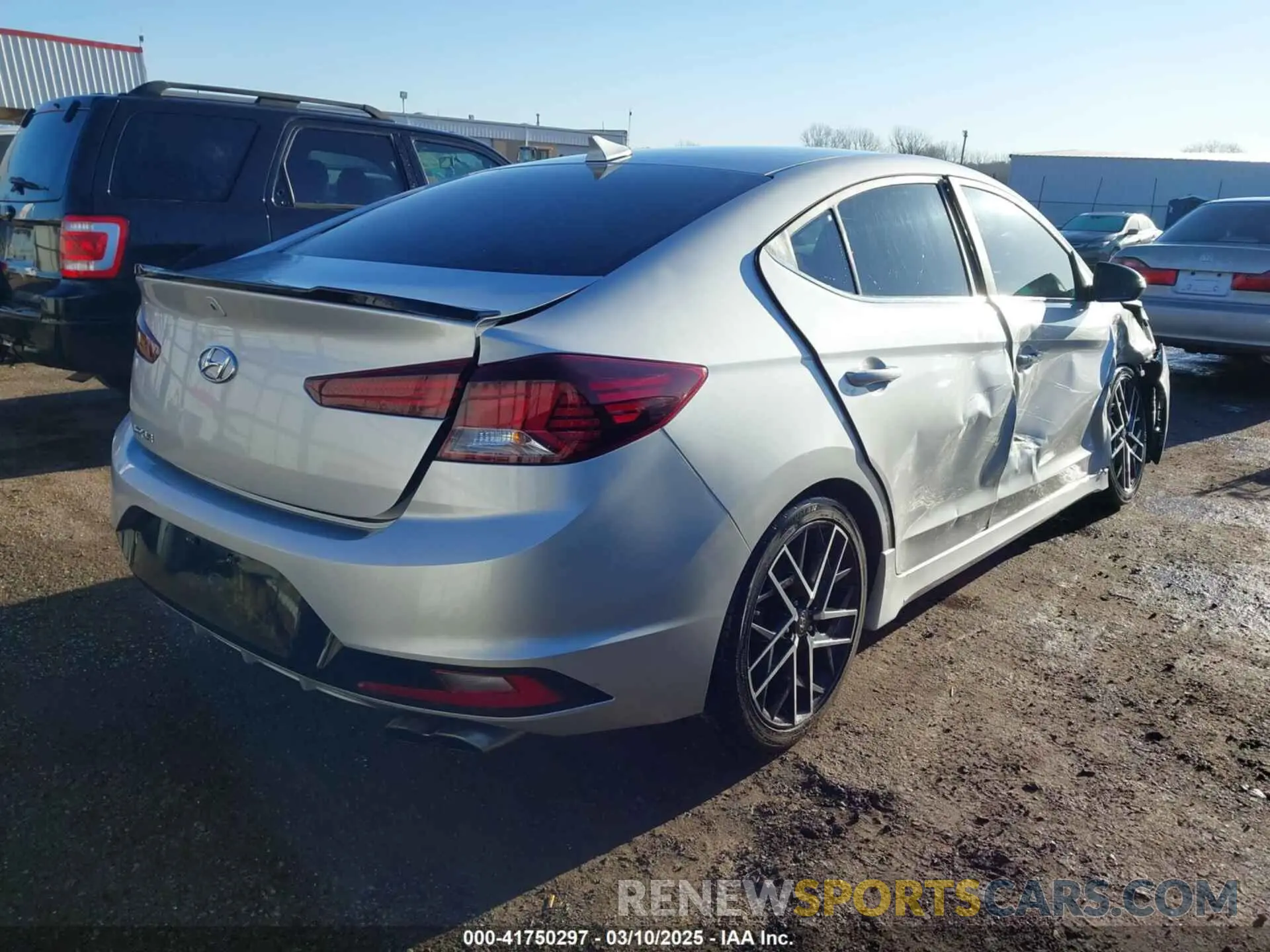 4 Photograph of a damaged car KMHD04LB8KU839004 HYUNDAI ELANTRA 2019