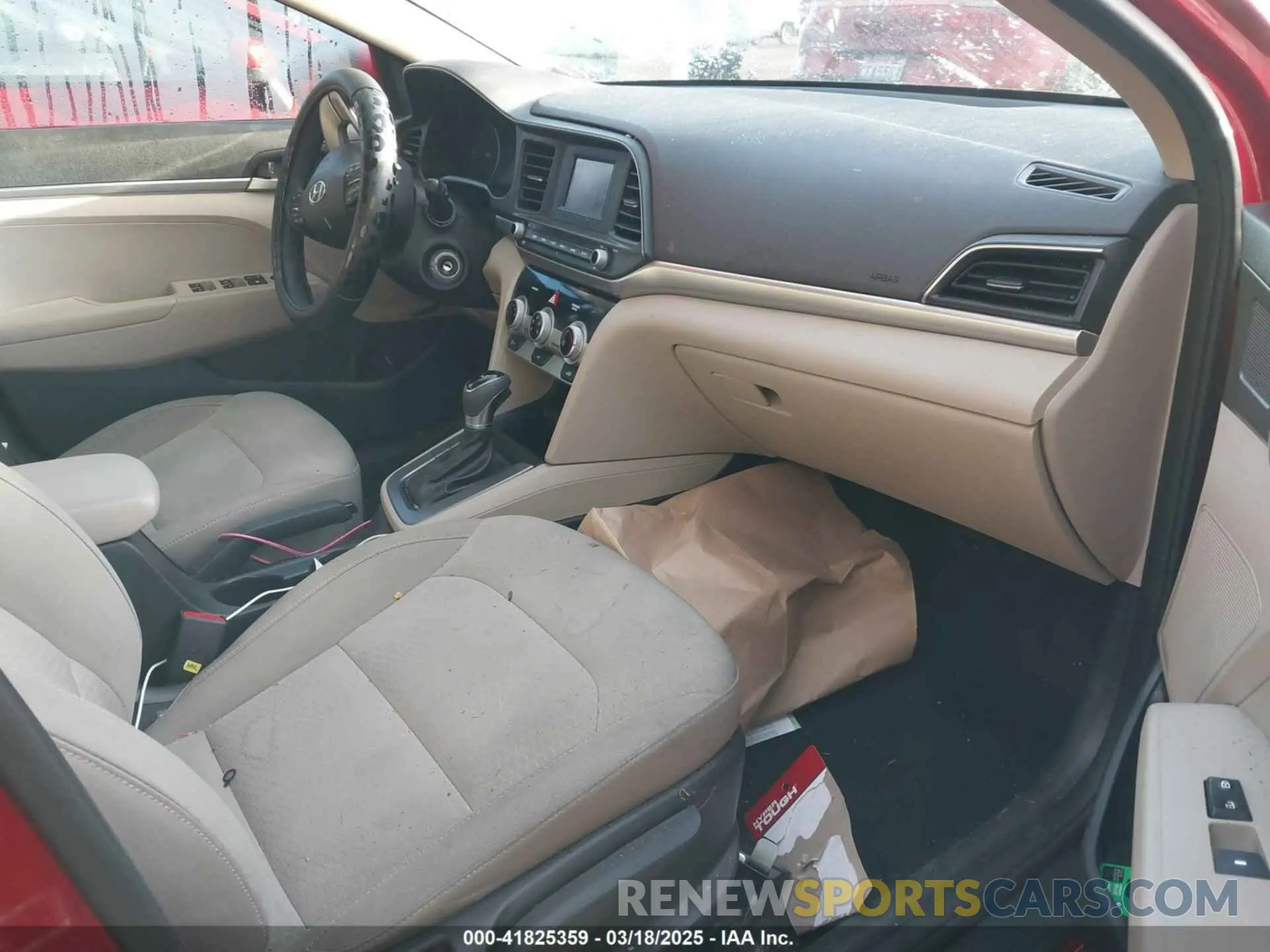 5 Photograph of a damaged car KMHD74LF0KU781503 HYUNDAI ELANTRA 2019