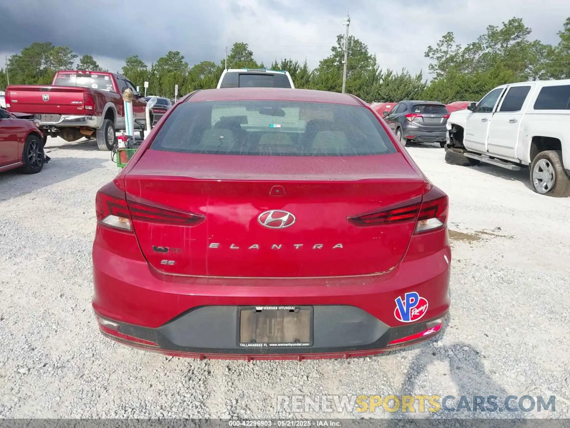16 Photograph of a damaged car KMHD74LF0KU859083 HYUNDAI ELANTRA 2019