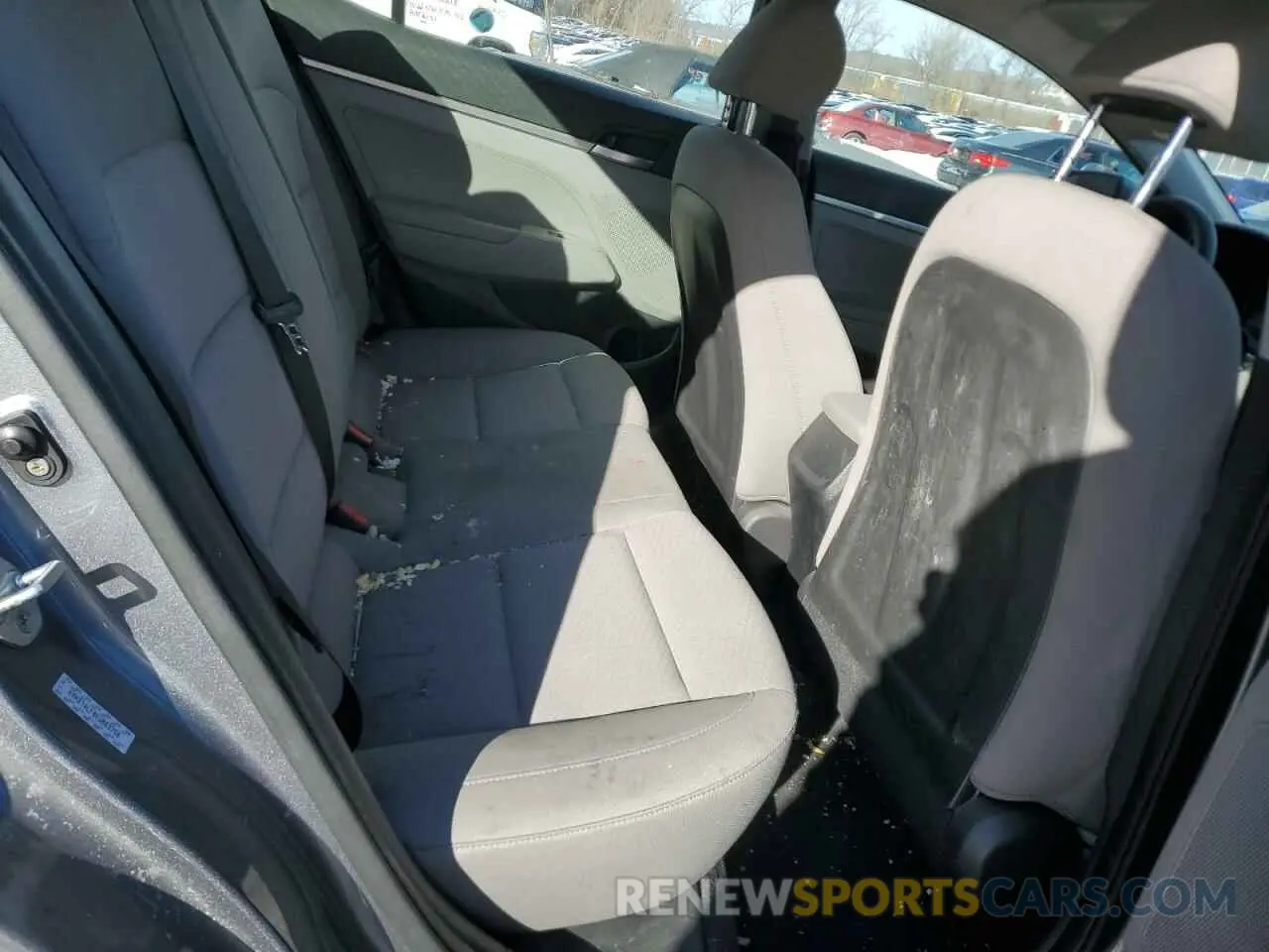 10 Photograph of a damaged car KMHD74LF0KU863750 HYUNDAI ELANTRA 2019