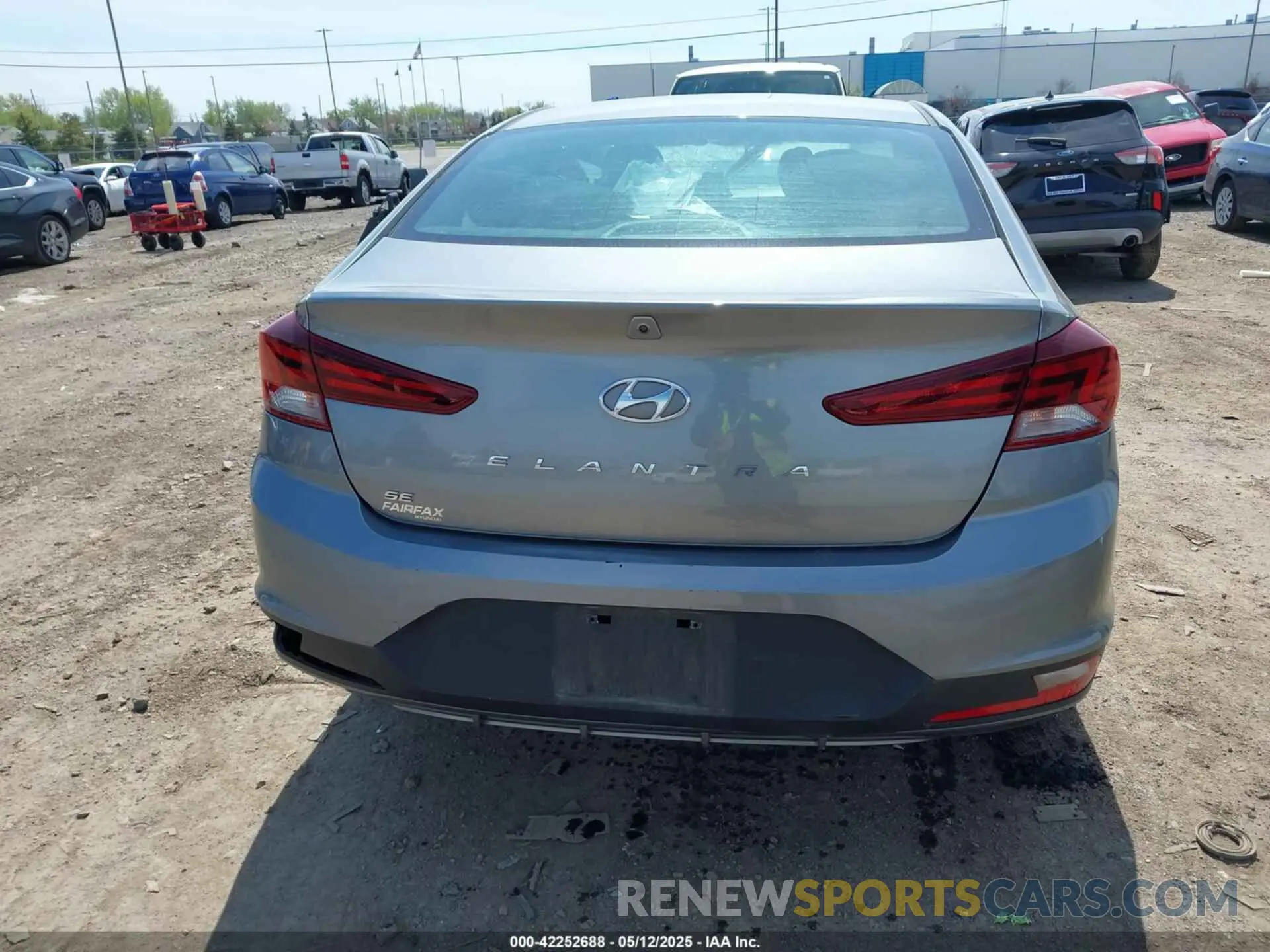 16 Photograph of a damaged car KMHD74LF1KU777590 HYUNDAI ELANTRA 2019