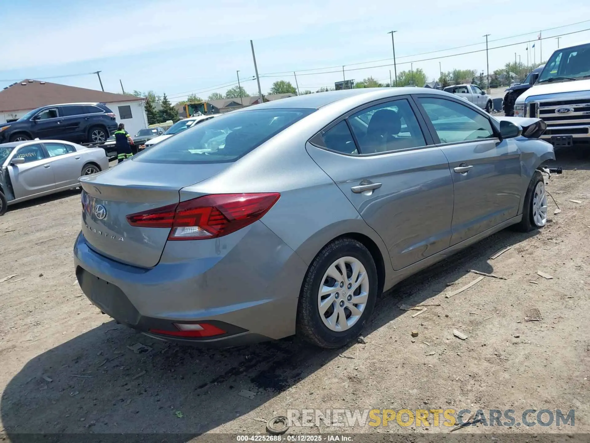 4 Photograph of a damaged car KMHD74LF1KU777590 HYUNDAI ELANTRA 2019