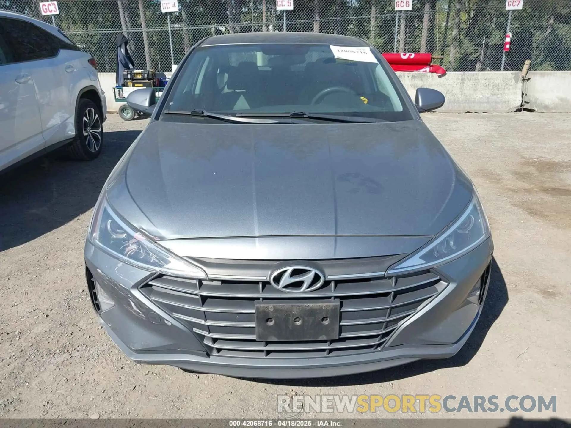 12 Photograph of a damaged car KMHD74LF1KU804058 HYUNDAI ELANTRA 2019
