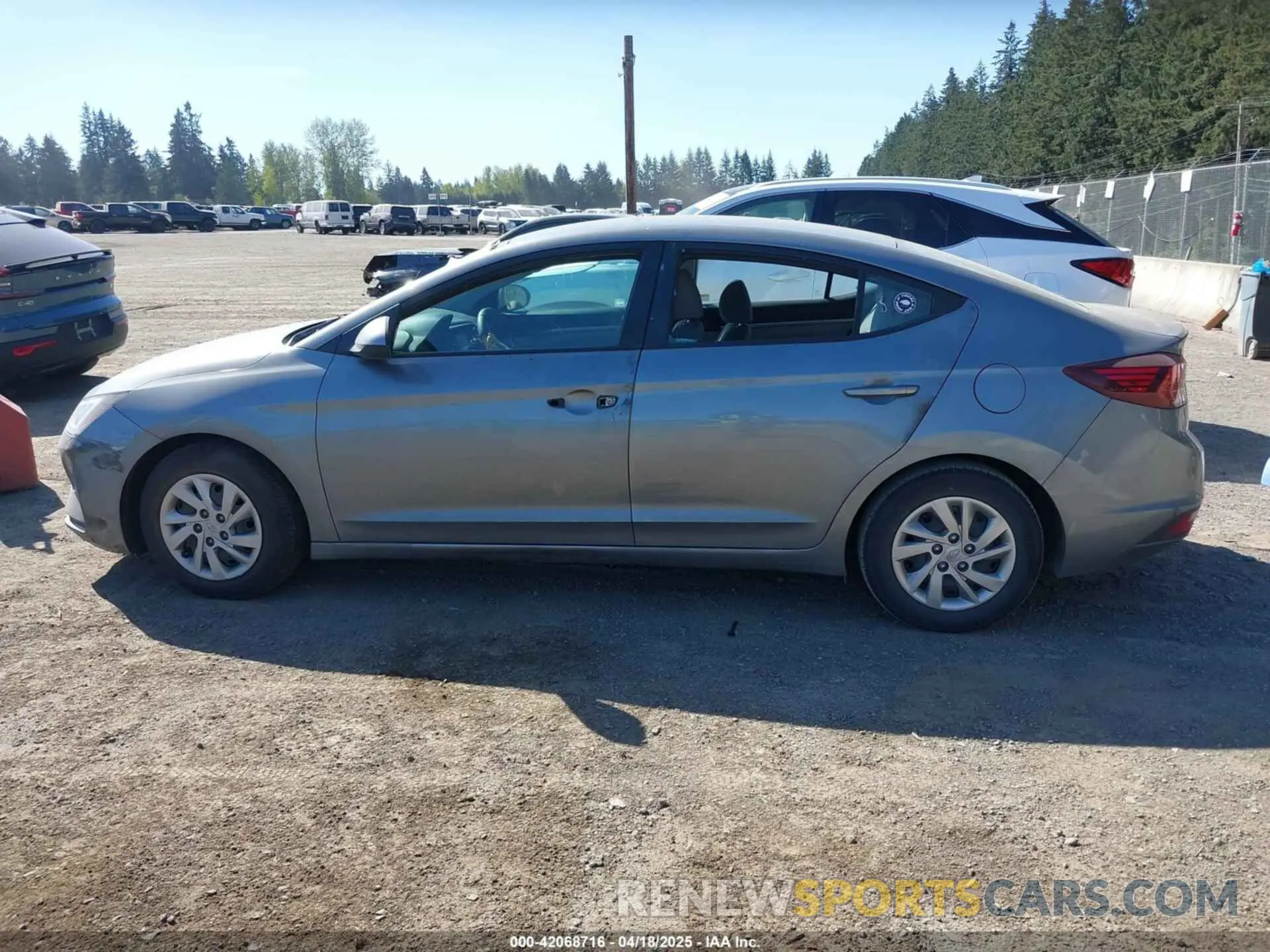 14 Photograph of a damaged car KMHD74LF1KU804058 HYUNDAI ELANTRA 2019