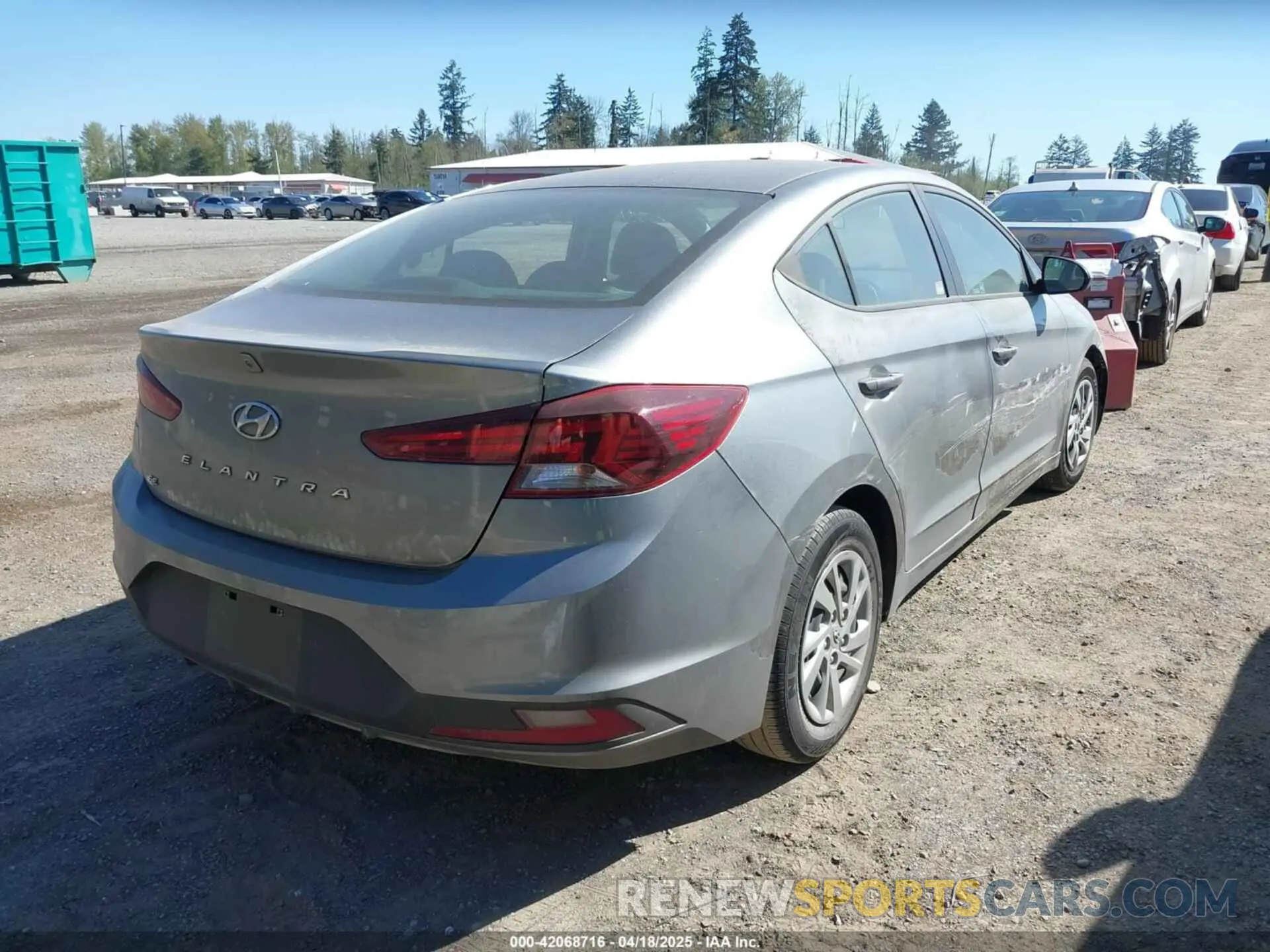 4 Photograph of a damaged car KMHD74LF1KU804058 HYUNDAI ELANTRA 2019