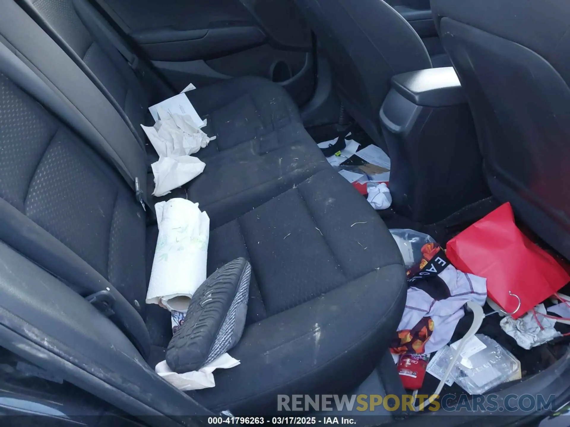 8 Photograph of a damaged car KMHD74LF2KU782992 HYUNDAI ELANTRA 2019