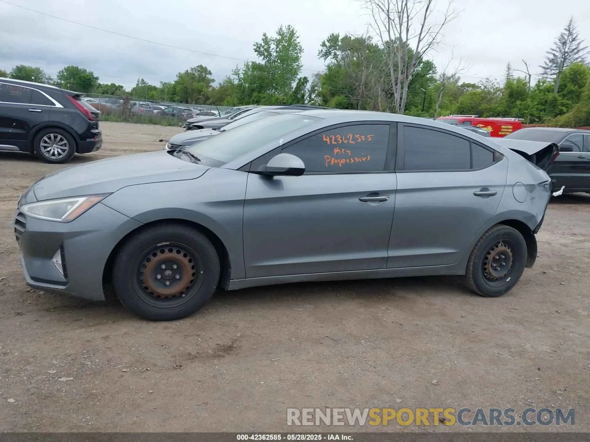 14 Photograph of a damaged car KMHD74LF2KU811441 HYUNDAI ELANTRA 2019