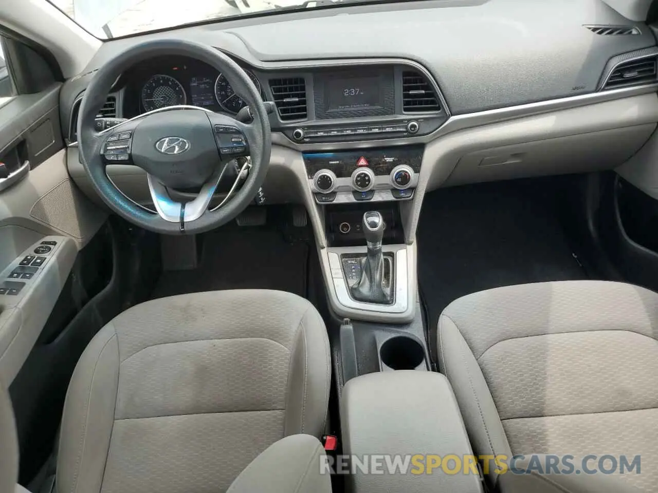 8 Photograph of a damaged car KMHD74LF2KU815389 HYUNDAI ELANTRA 2019