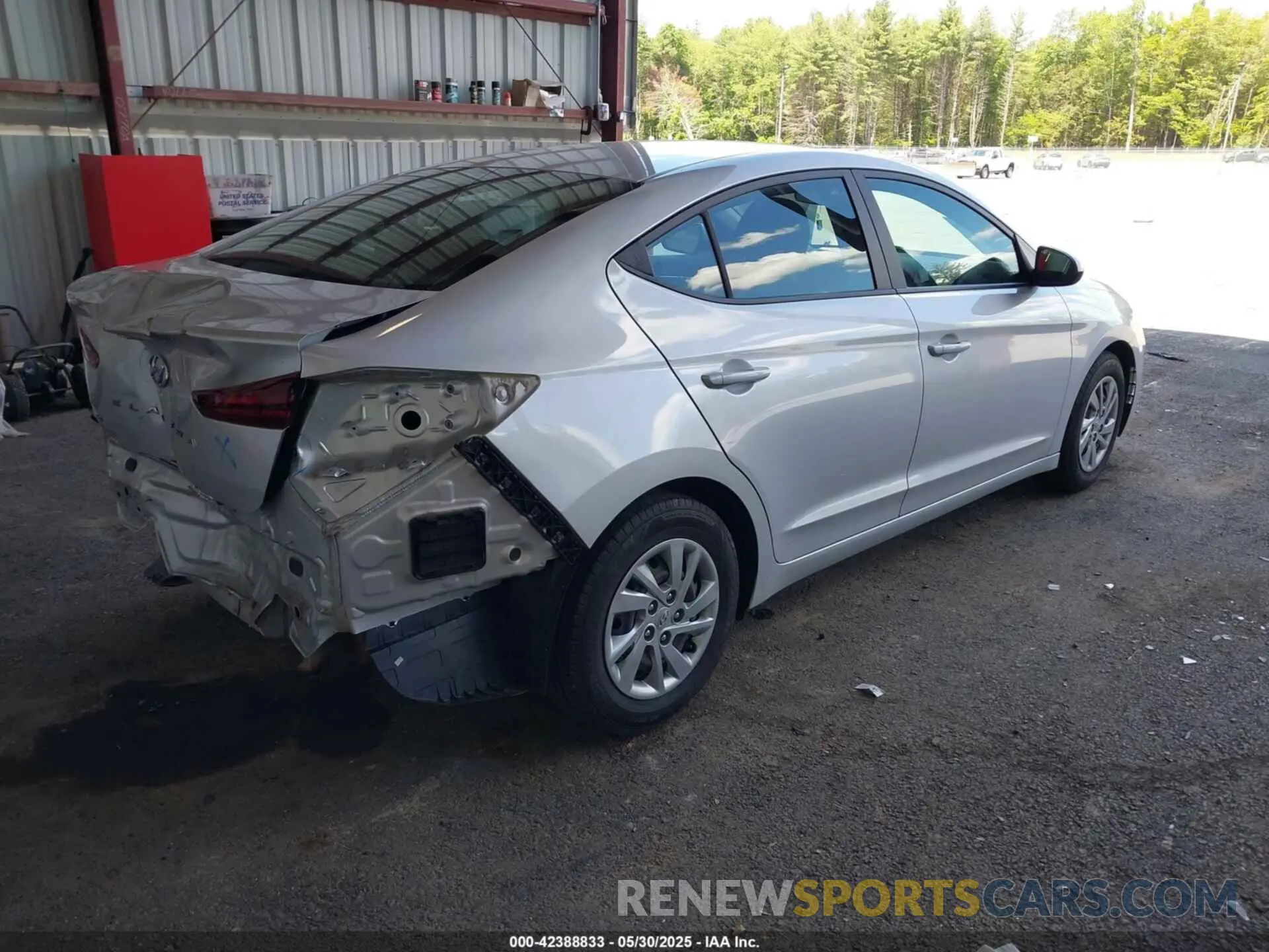 4 Photograph of a damaged car KMHD74LF2KU850109 HYUNDAI ELANTRA 2019