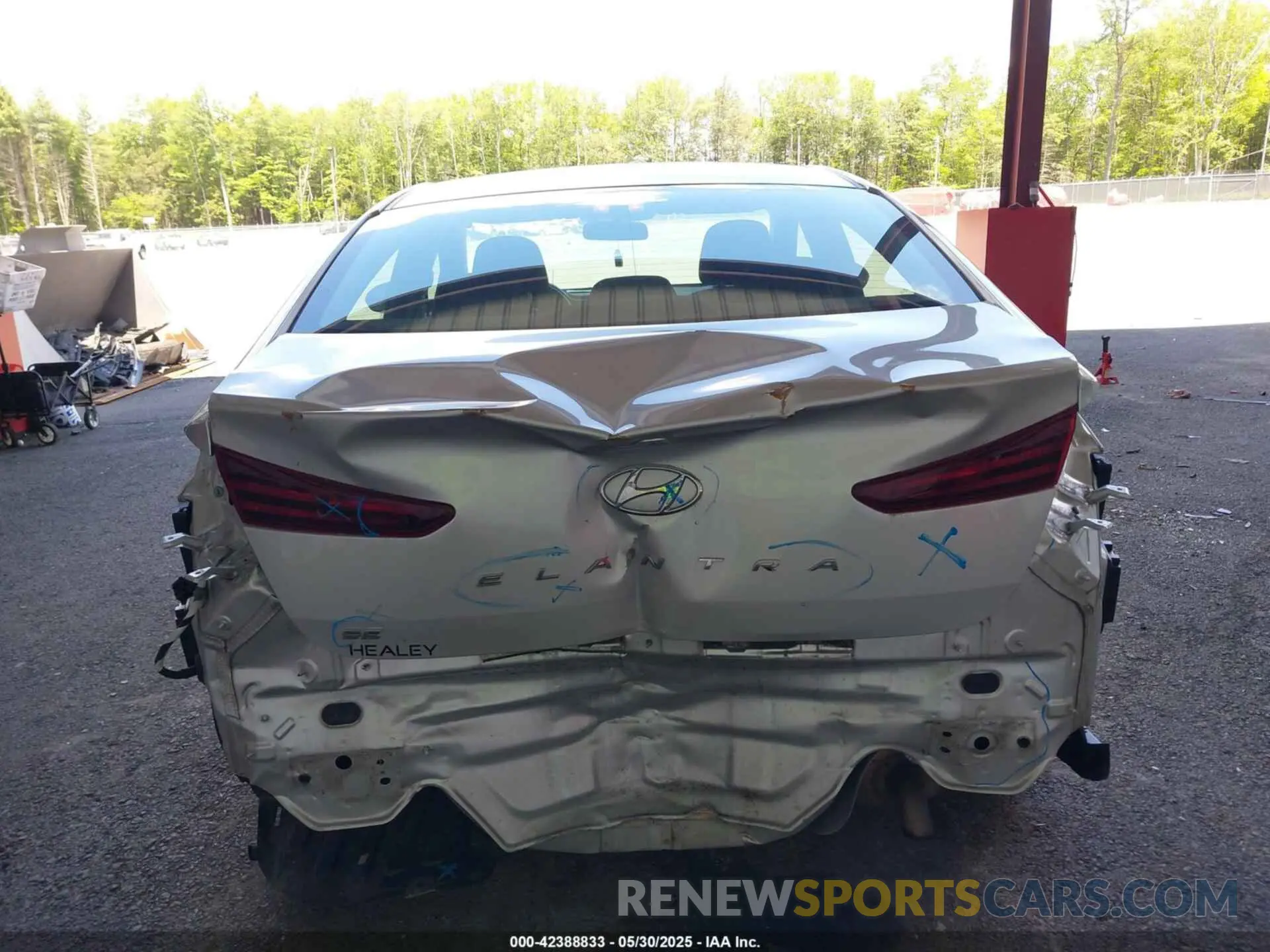 6 Photograph of a damaged car KMHD74LF2KU850109 HYUNDAI ELANTRA 2019