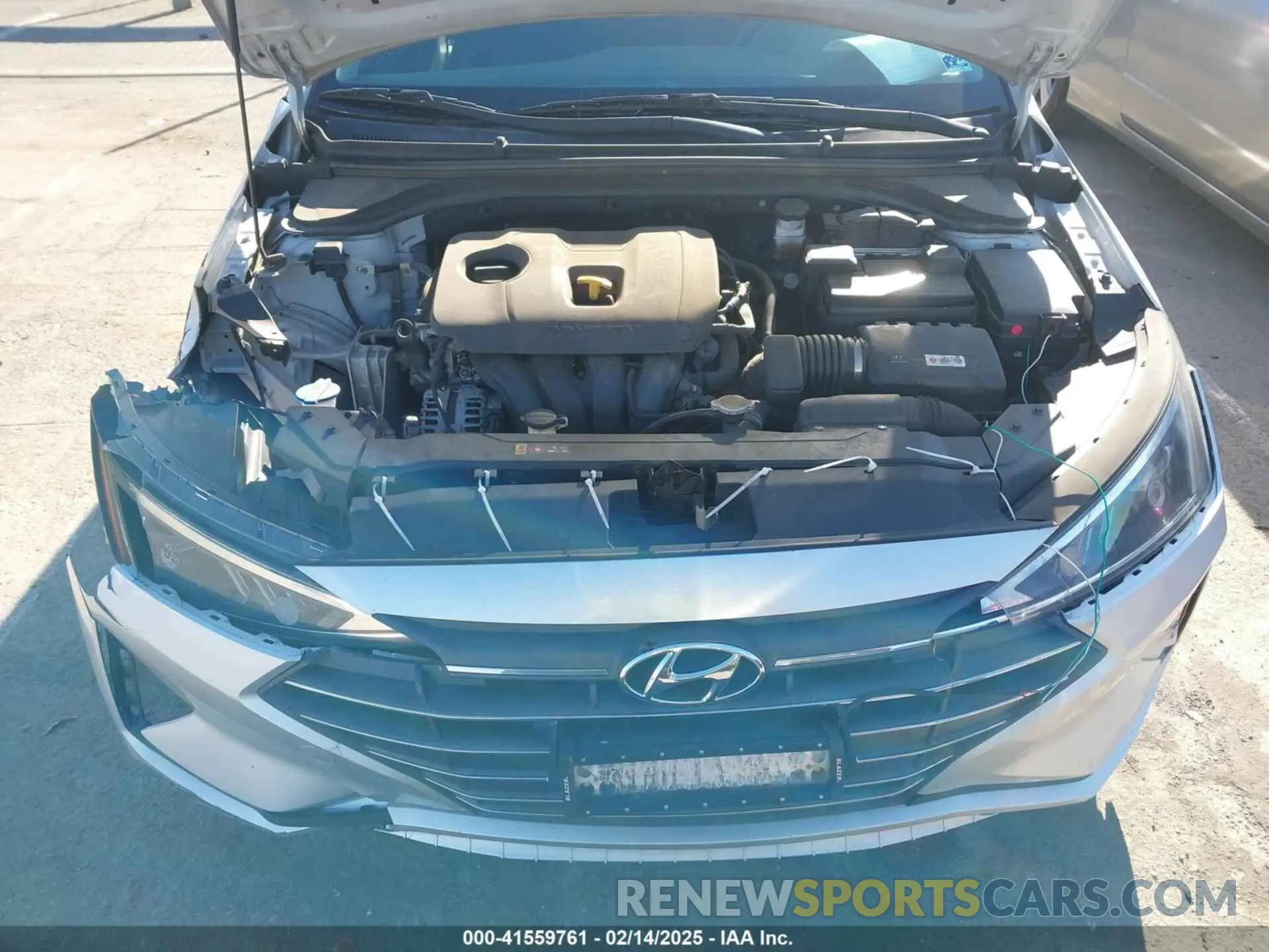 10 Photograph of a damaged car KMHD74LF3KU763125 HYUNDAI ELANTRA 2019