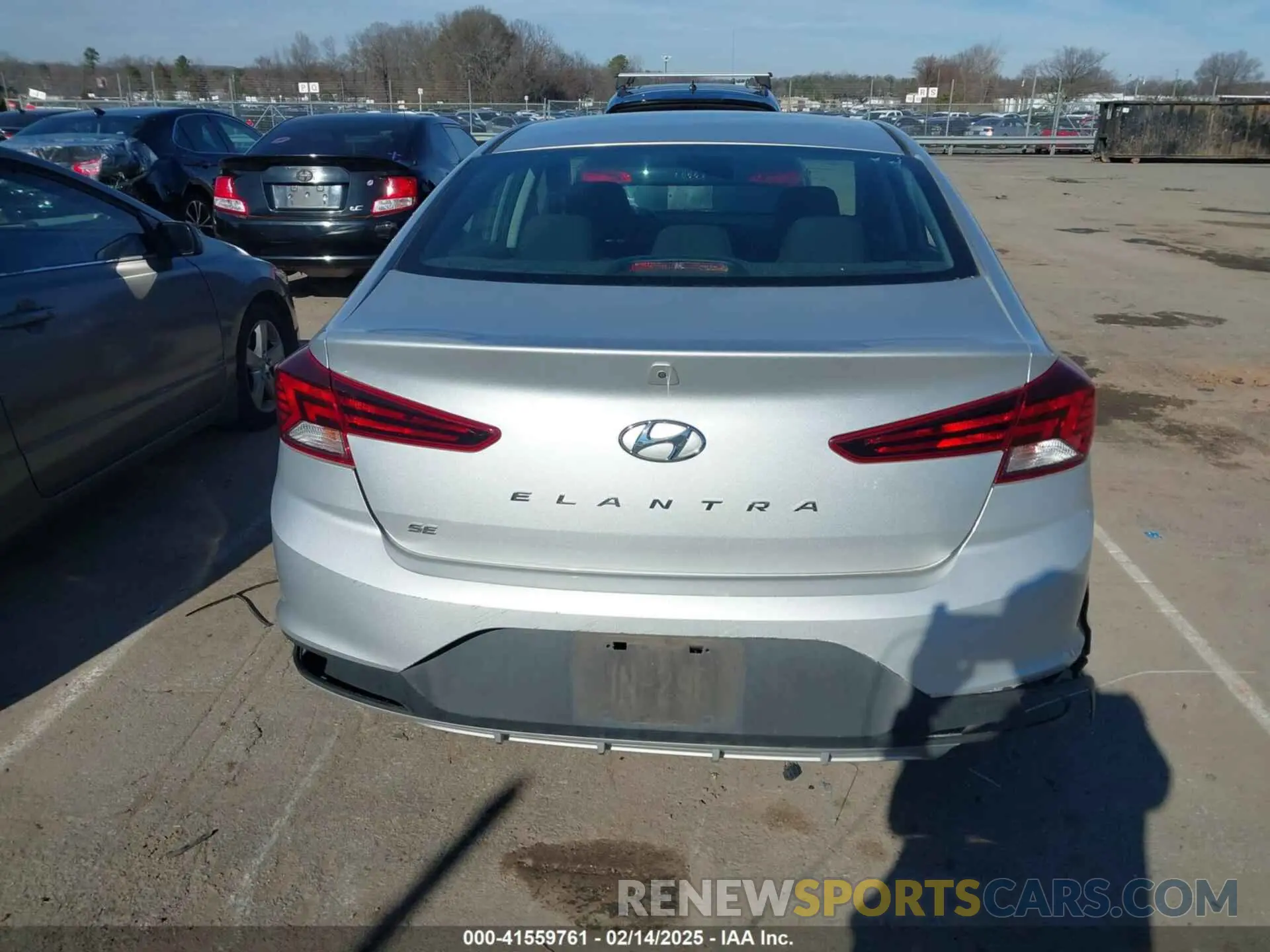 16 Photograph of a damaged car KMHD74LF3KU763125 HYUNDAI ELANTRA 2019
