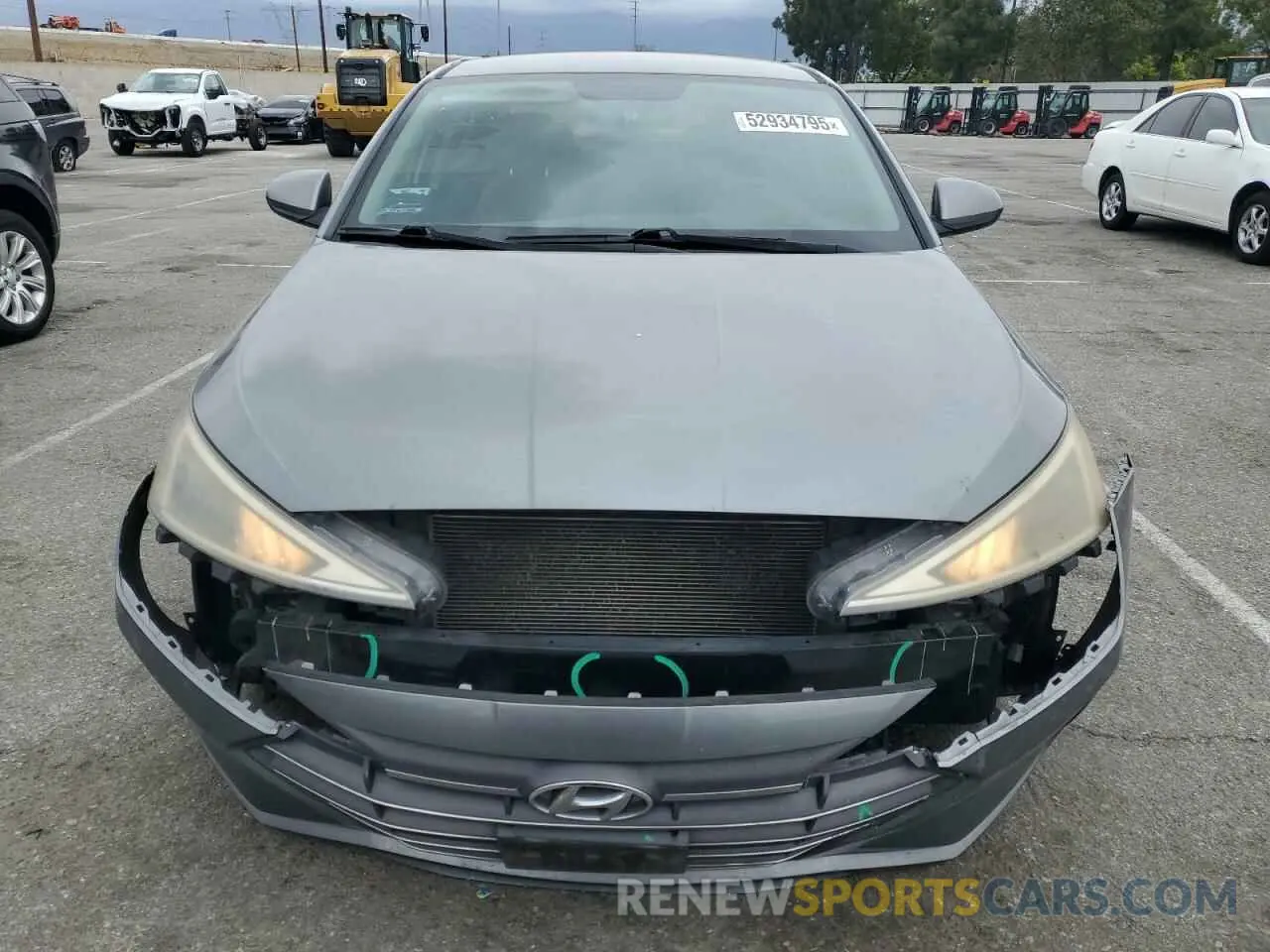 5 Photograph of a damaged car KMHD74LF3KU809357 HYUNDAI ELANTRA 2019